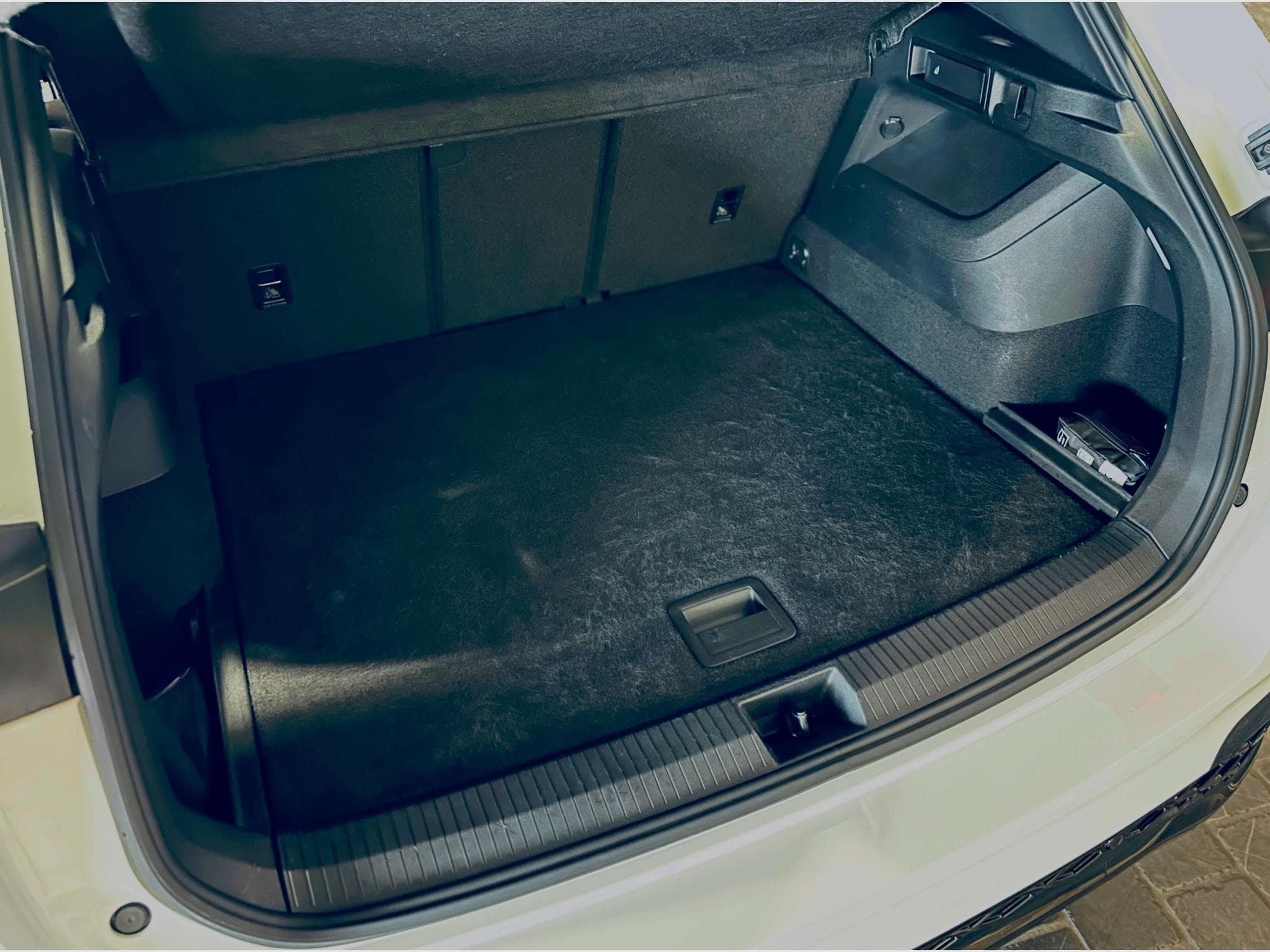 VW Tiguan TIGUAN R-LINE TDI 4MOTION DSG (2024) - Foto 14