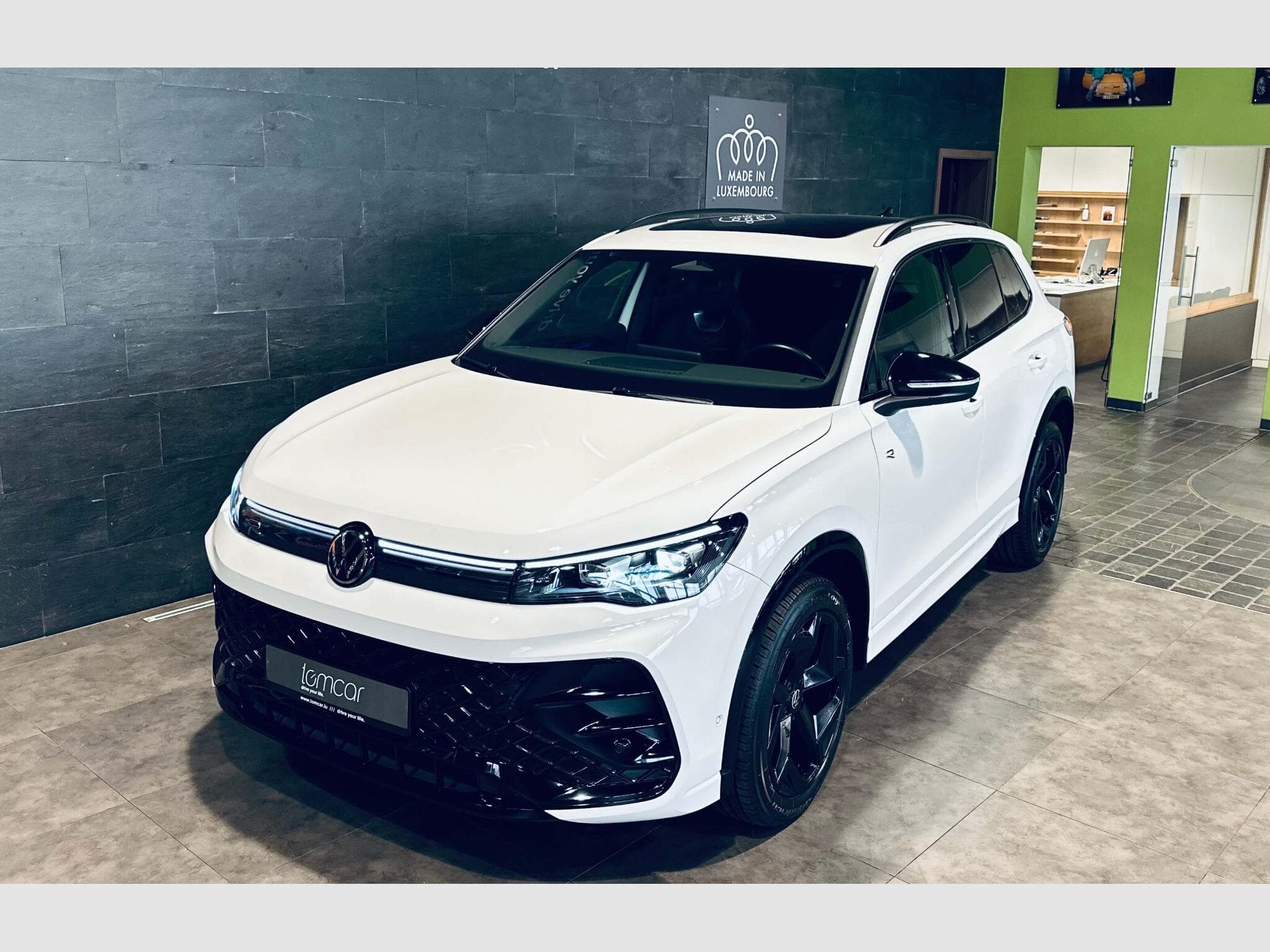 VW Tiguan TIGUAN R-LINE TDI 4MOTION DSG (2024) - Foto 3