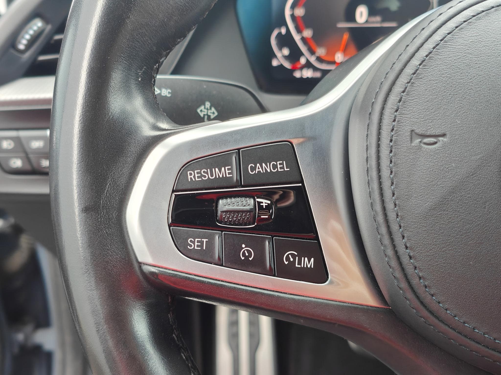 BMW 118 118iA PACK M SIEGES M CARPLAY GPS BLUETOOTH (2021) - Photo 14