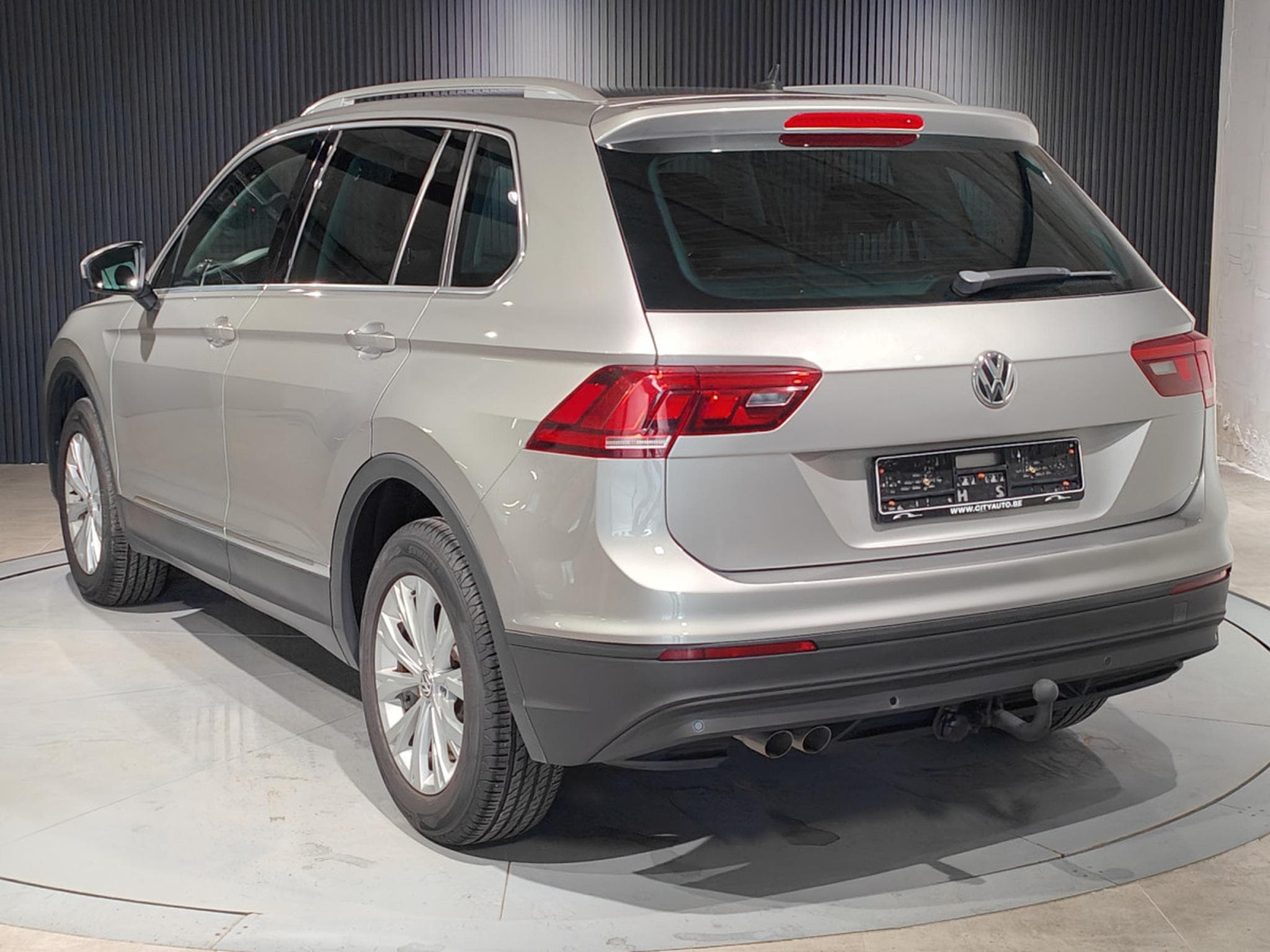 VW Tiguan 2.0 TDI DSG 4MOTION CARPLAY GPS BLUETOOTH RADAR AV/ARR (2016) - Photo 4