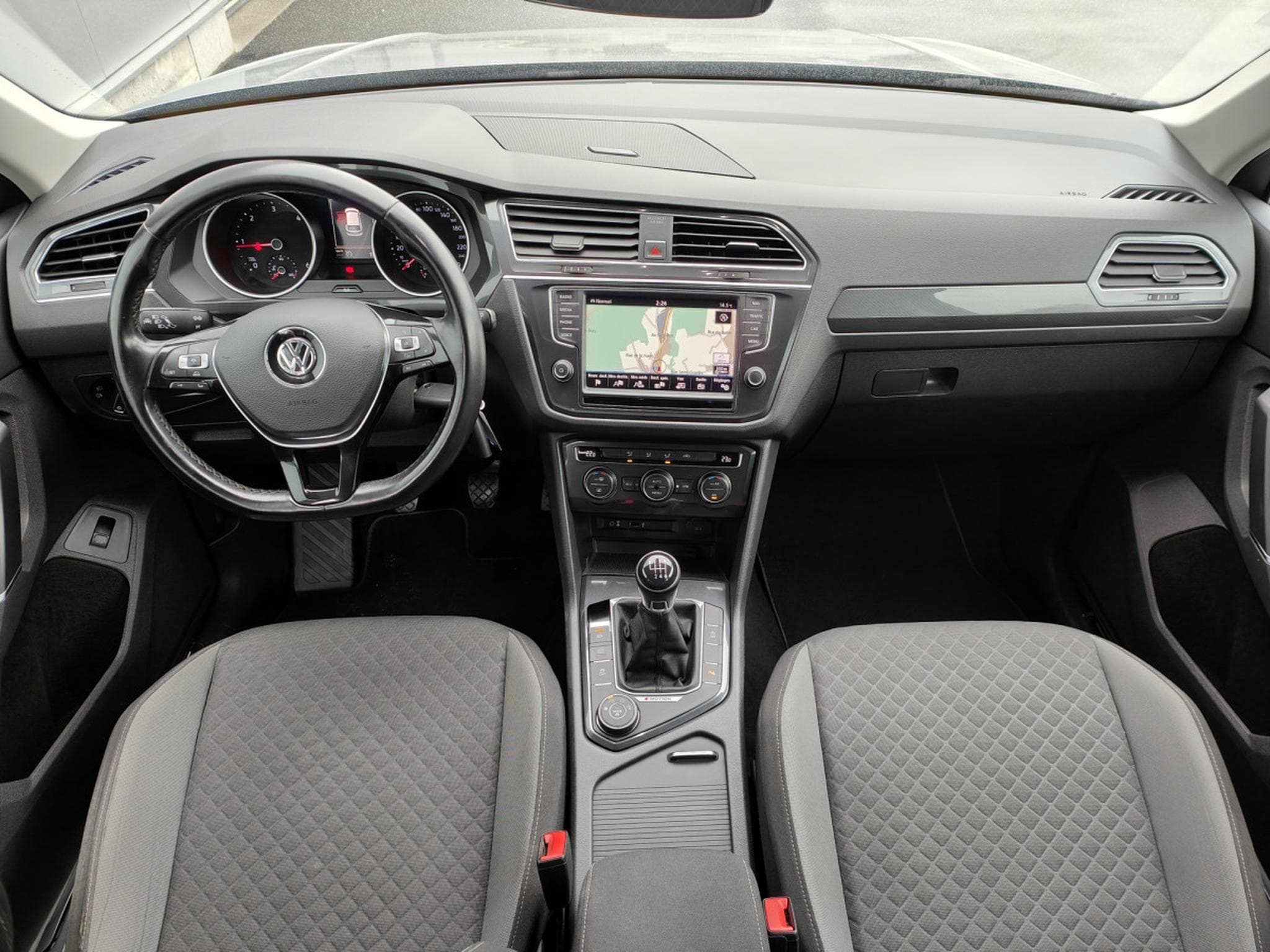 VW Tiguan 2.0 TDI DSG 4MOTION CARPLAY GPS BLUETOOTH RADAR AV/ARR (2016) - Photo 11