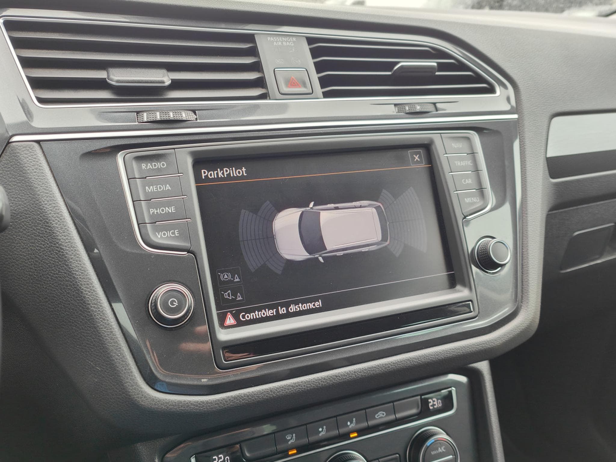 VW Tiguan 2.0 TDI DSG 4MOTION CARPLAY GPS BLUETOOTH RADAR AV/ARR (2016) - Photo 18