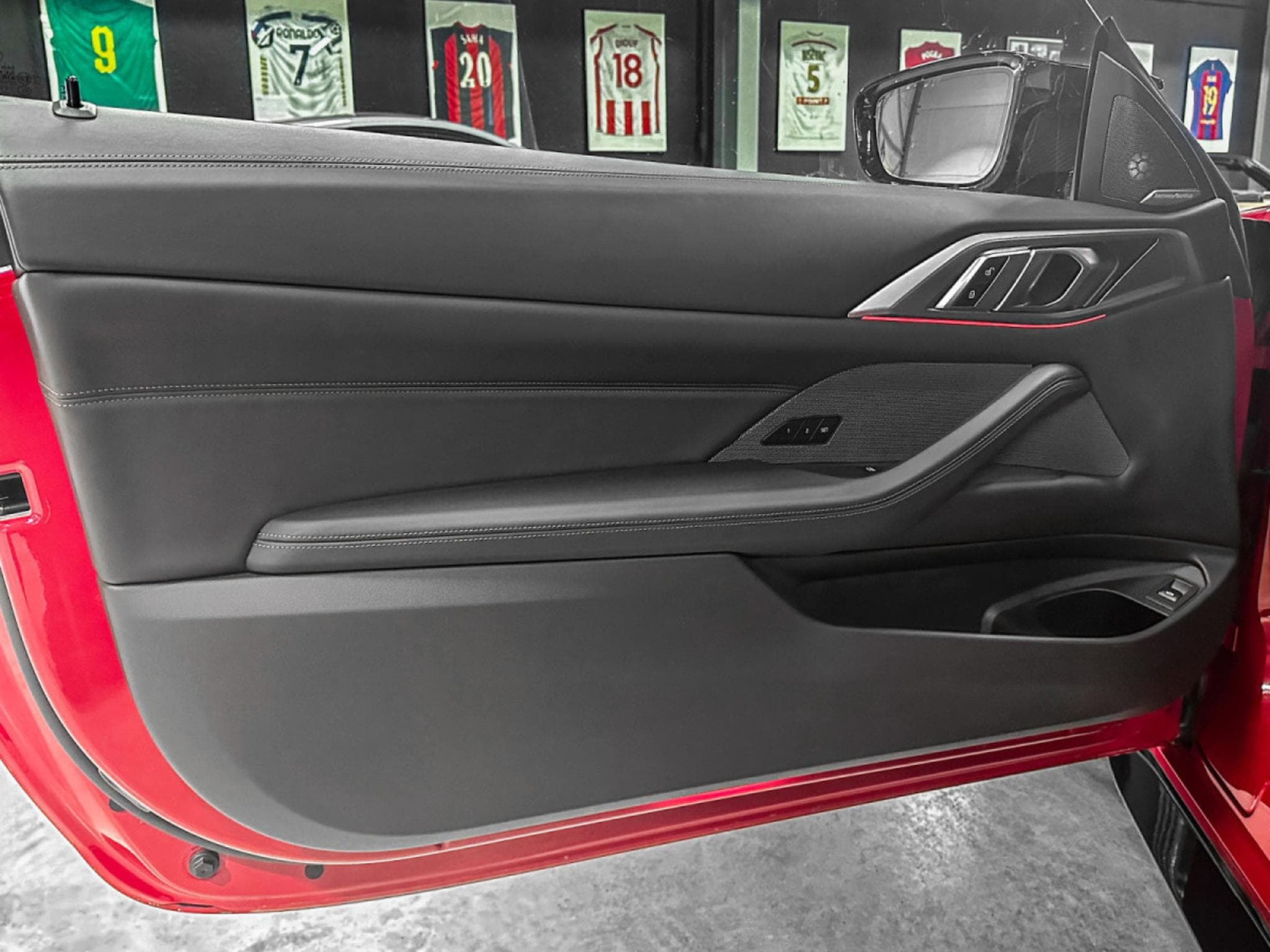 BMW M4 Competition 50 Jahre Edition M/ AKRAPOVIC EXHAUST (2023) - Photo 20