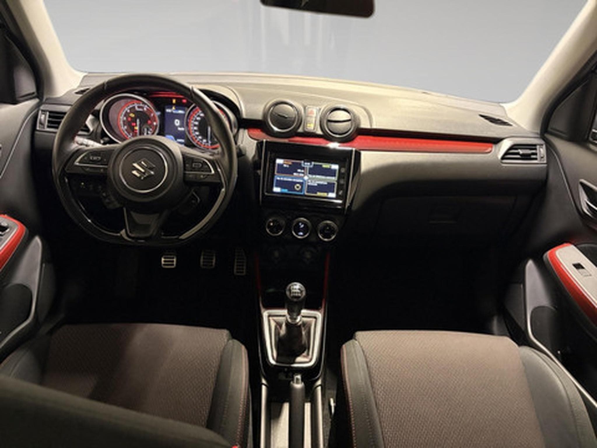 Suzuki Swift 1.4 Sport 48V Hybrid (2024) - Photo 6