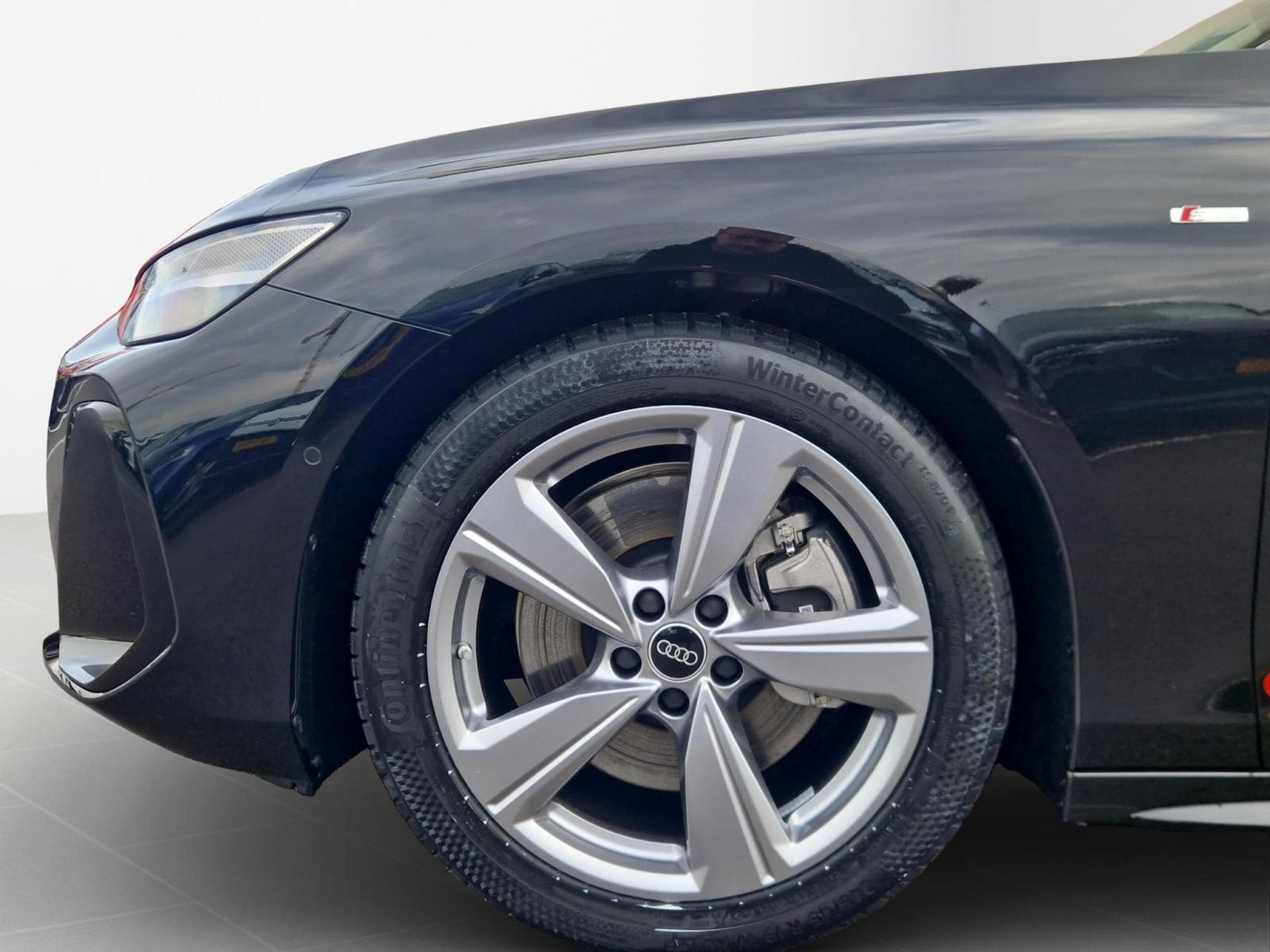 Audi A6 Avant S line (2026) - Photo 7