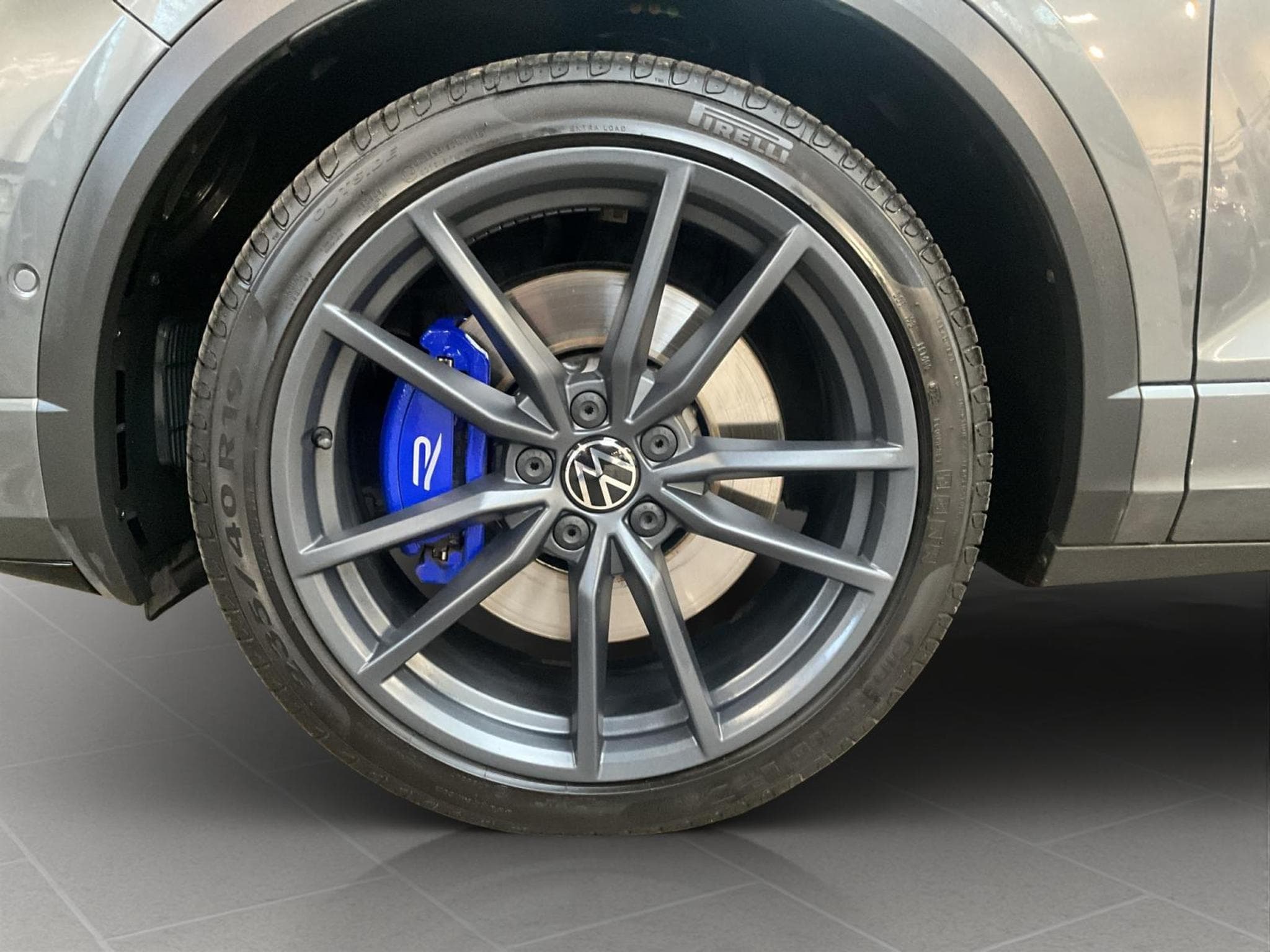 VW T-Roc R+DSG+4Motion+Matrix-Led+Navi+P.Leder+Black-style+Pano+Beats (2023) - Photo 8