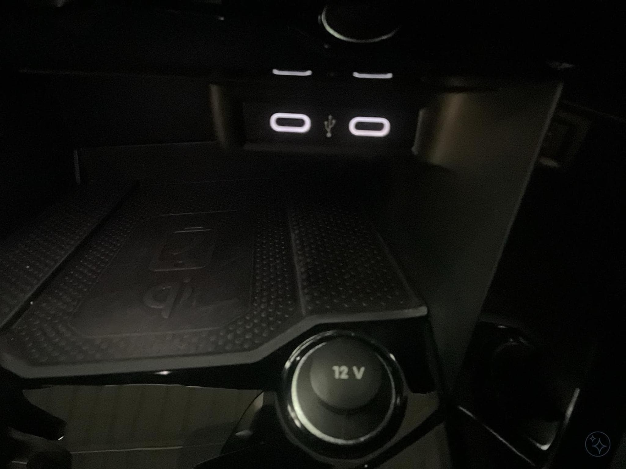 VW T-Roc R+DSG+4Motion+Matrix-Led+Navi+P.Leder+Black-style+Pano+Beats (2023) - Photo 21
