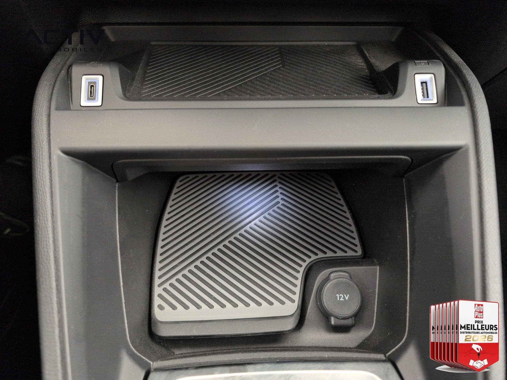 Citroën C4 Hybride 145 ch e-DCS6 Plus (2025) - Photo 20
