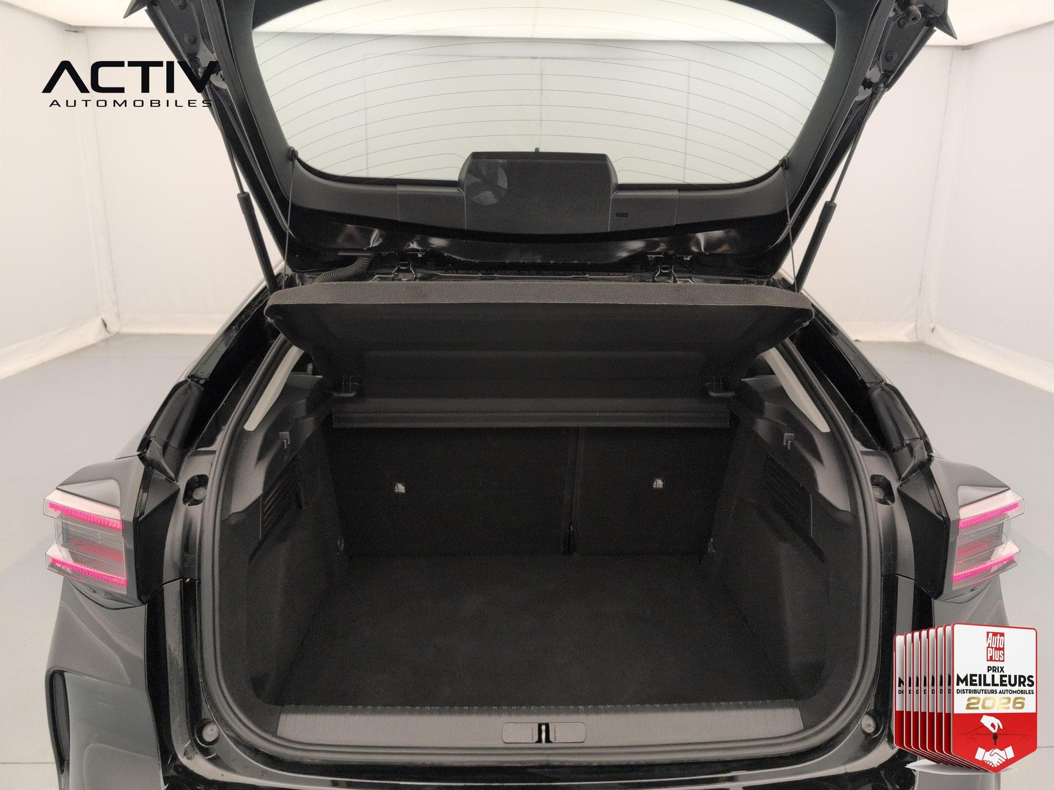 Citroën C4 Hybride 110 ch e-DCS6 You (2025) - Photo 11