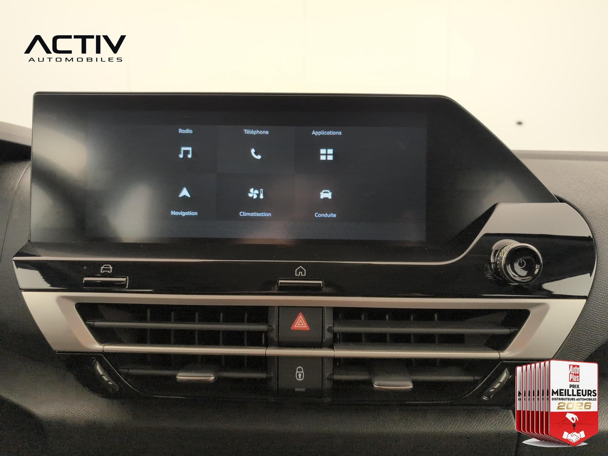 Citroën C4 Hybride 110 ch e-DCS6 You (2025) - Photo 18