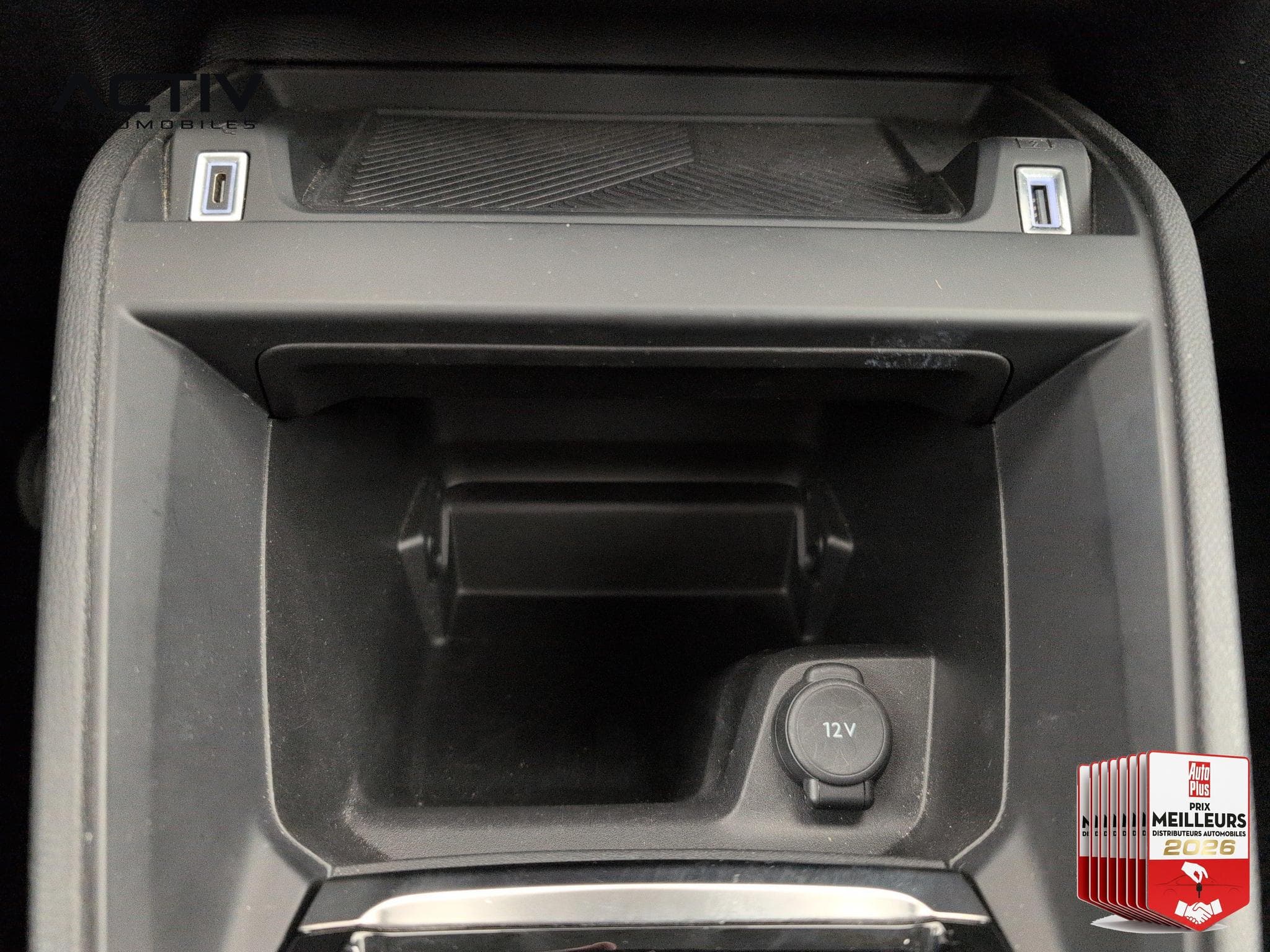 Citroën C4 Hybride 110 ch e-DCS6 You (2025) - Photo 29