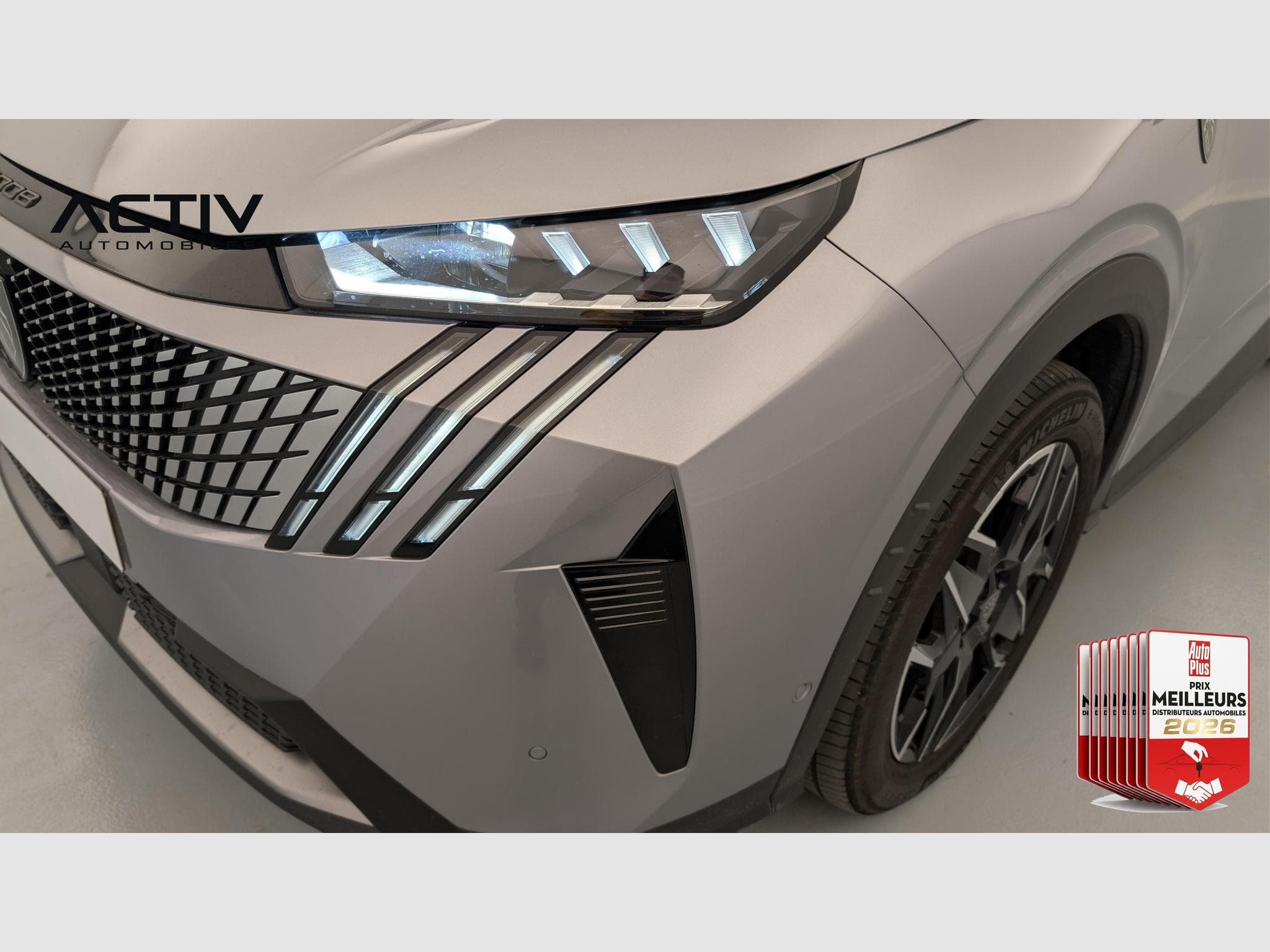 Peugeot 3008 Hybrid 145 e-DCS6 GT (2025) - Photo 23