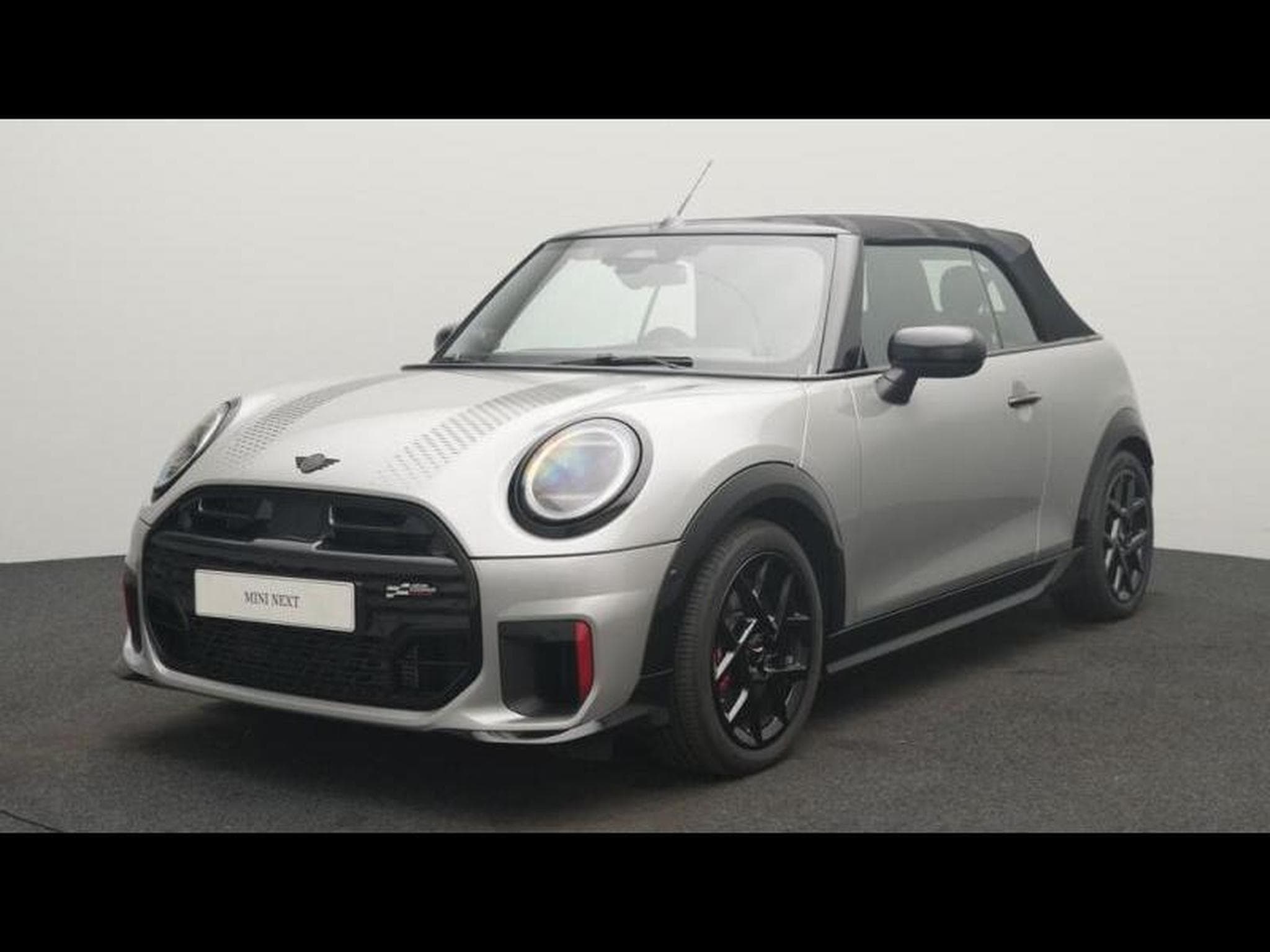 MINI Cooper John Cooper Works Cabrio (2025) - Photo 3