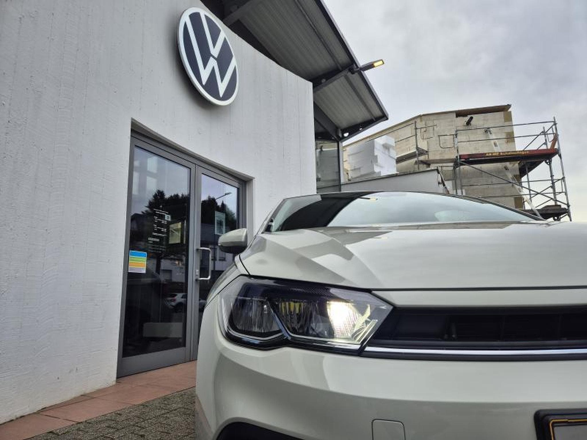 VW Polo Life 1.0 TSI DSG (2024) - Foto 11