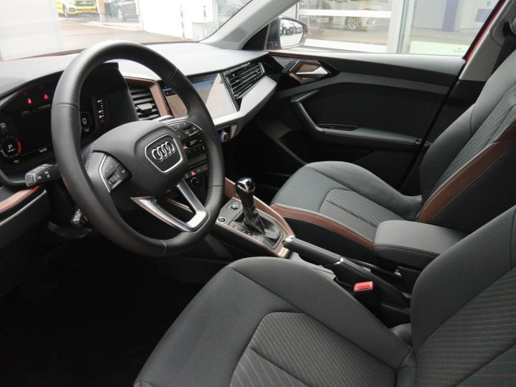 Audi A1 Sportback S-line 25 TFSI s-tronic (2025) - Foto 9