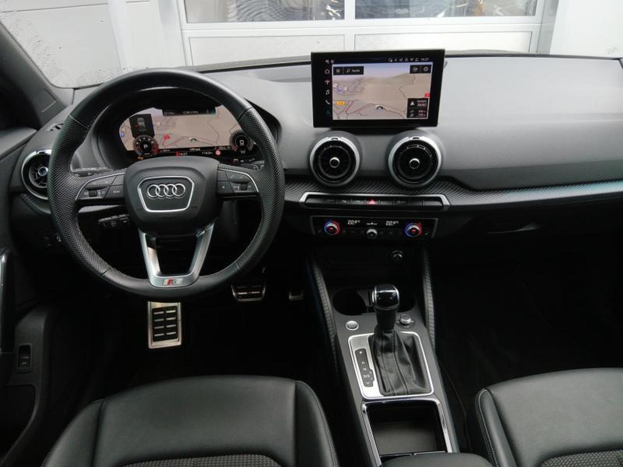 Audi Q2 S-line 35 TFSI s-tronic (2025) - Foto 8
