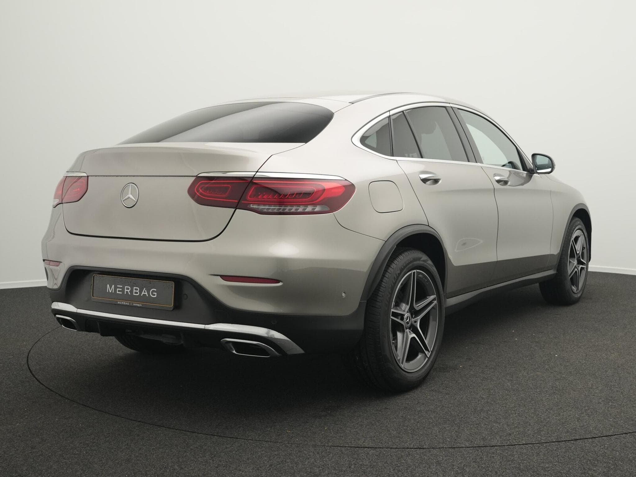 Mercedes GLC 200 4MATIC Coupé AMG-Line (2020) - Foto 3
