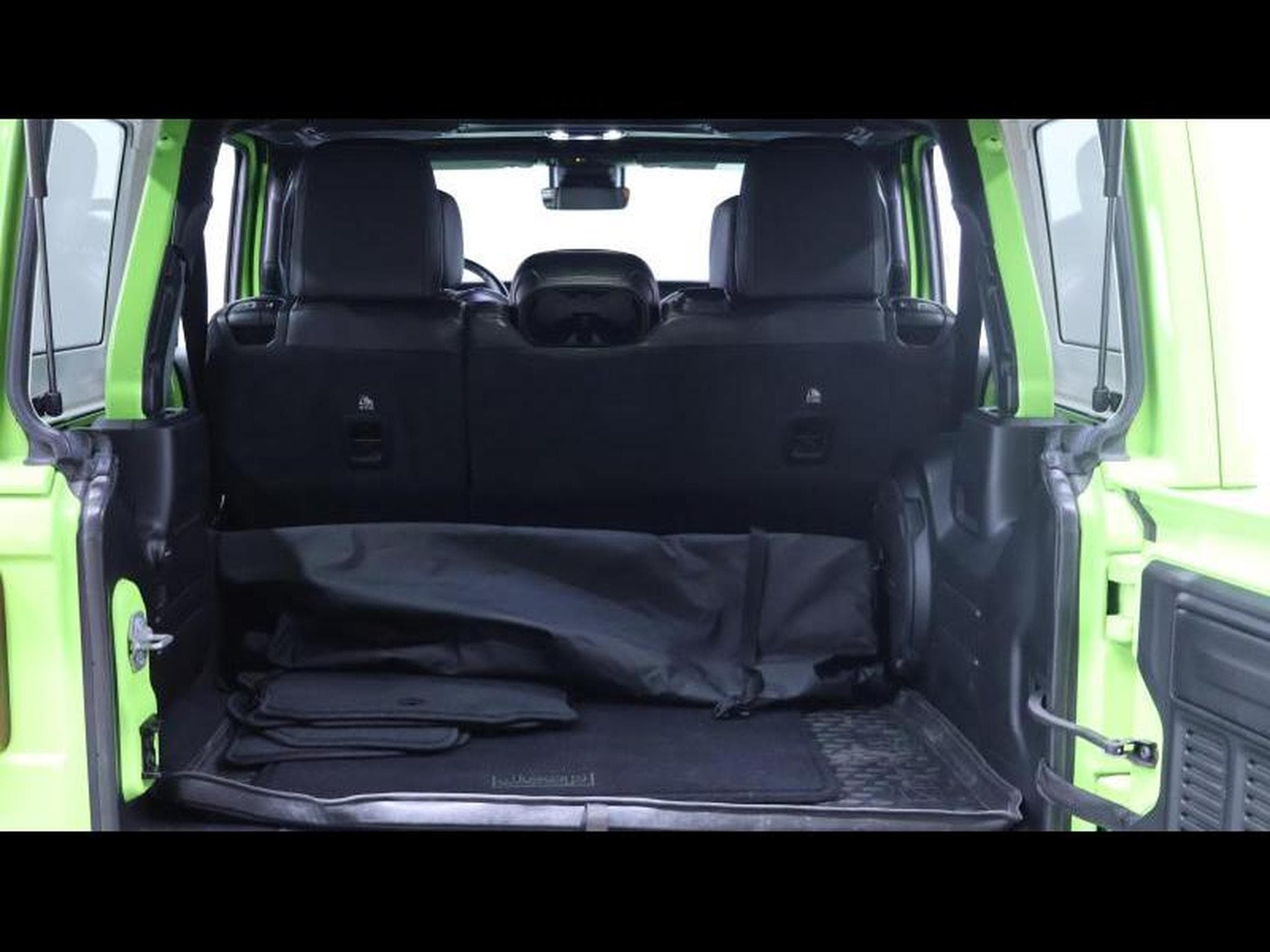 Jeep Wrangler Sahara 2.0 T 272h Auto (2022) - Photo 8