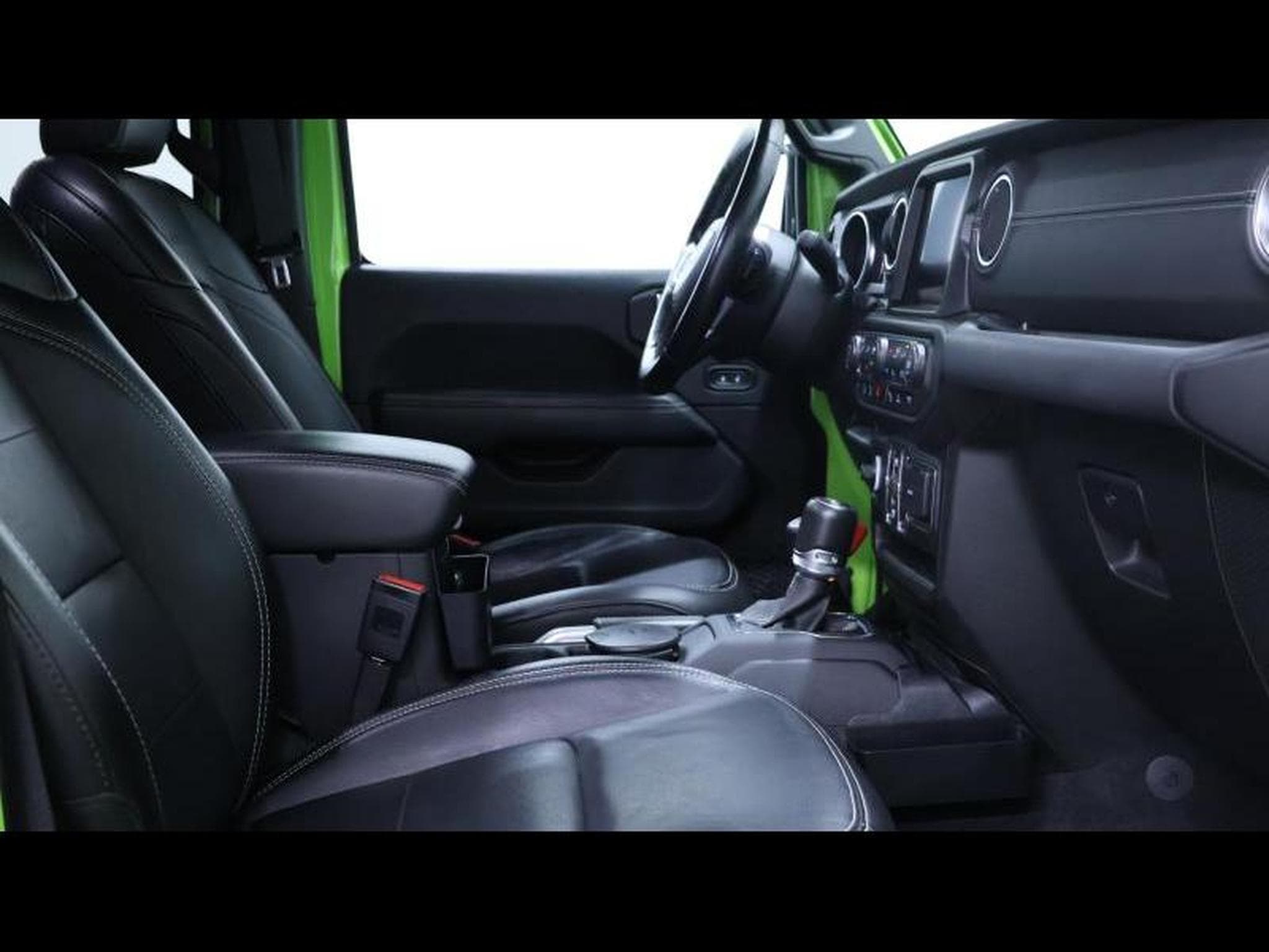 Jeep Wrangler Sahara 2.0 T 272h Auto (2022) - Photo 12