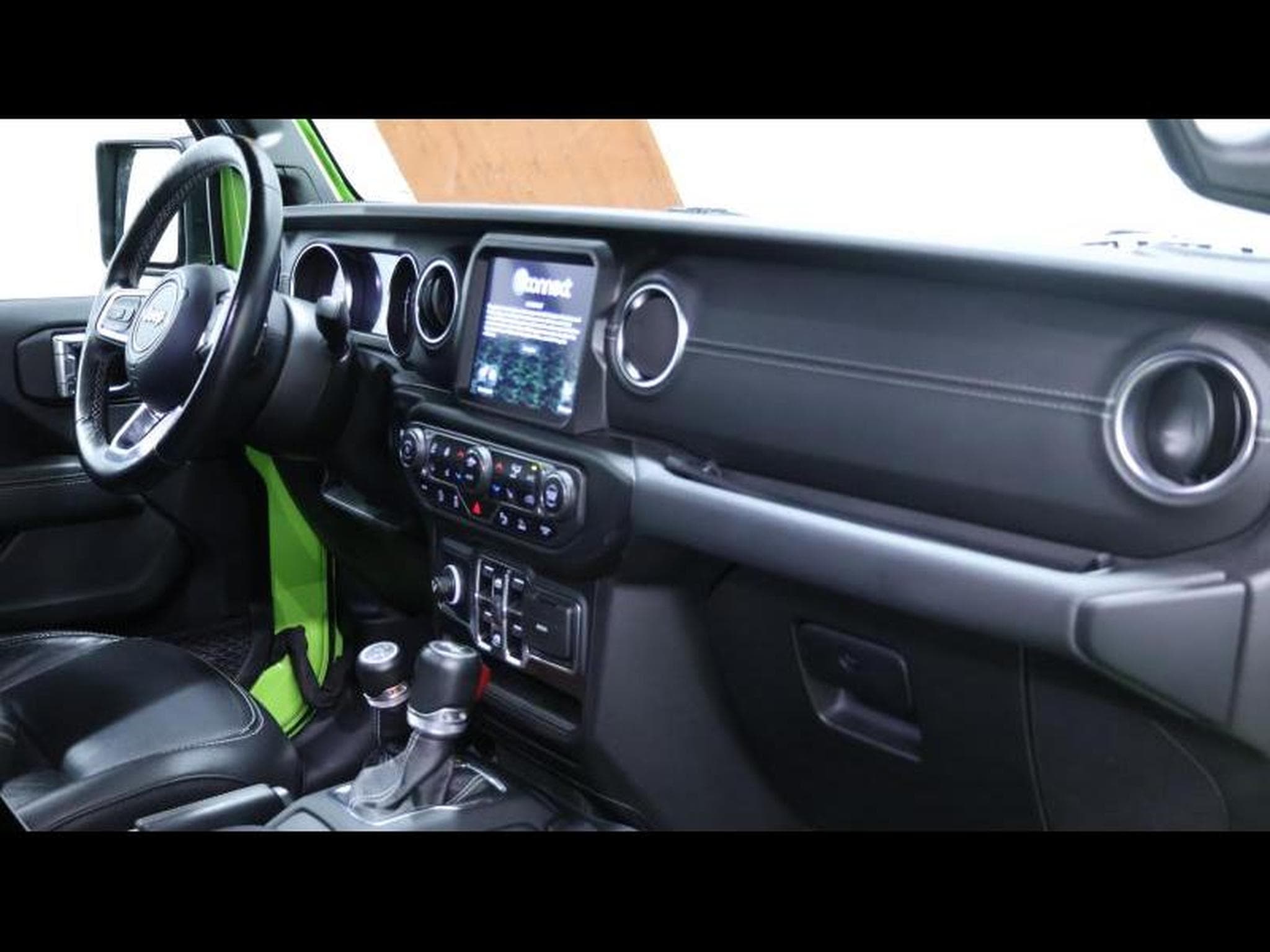 Jeep Wrangler Sahara 2.0 T 272h Auto (2022) - Photo 22