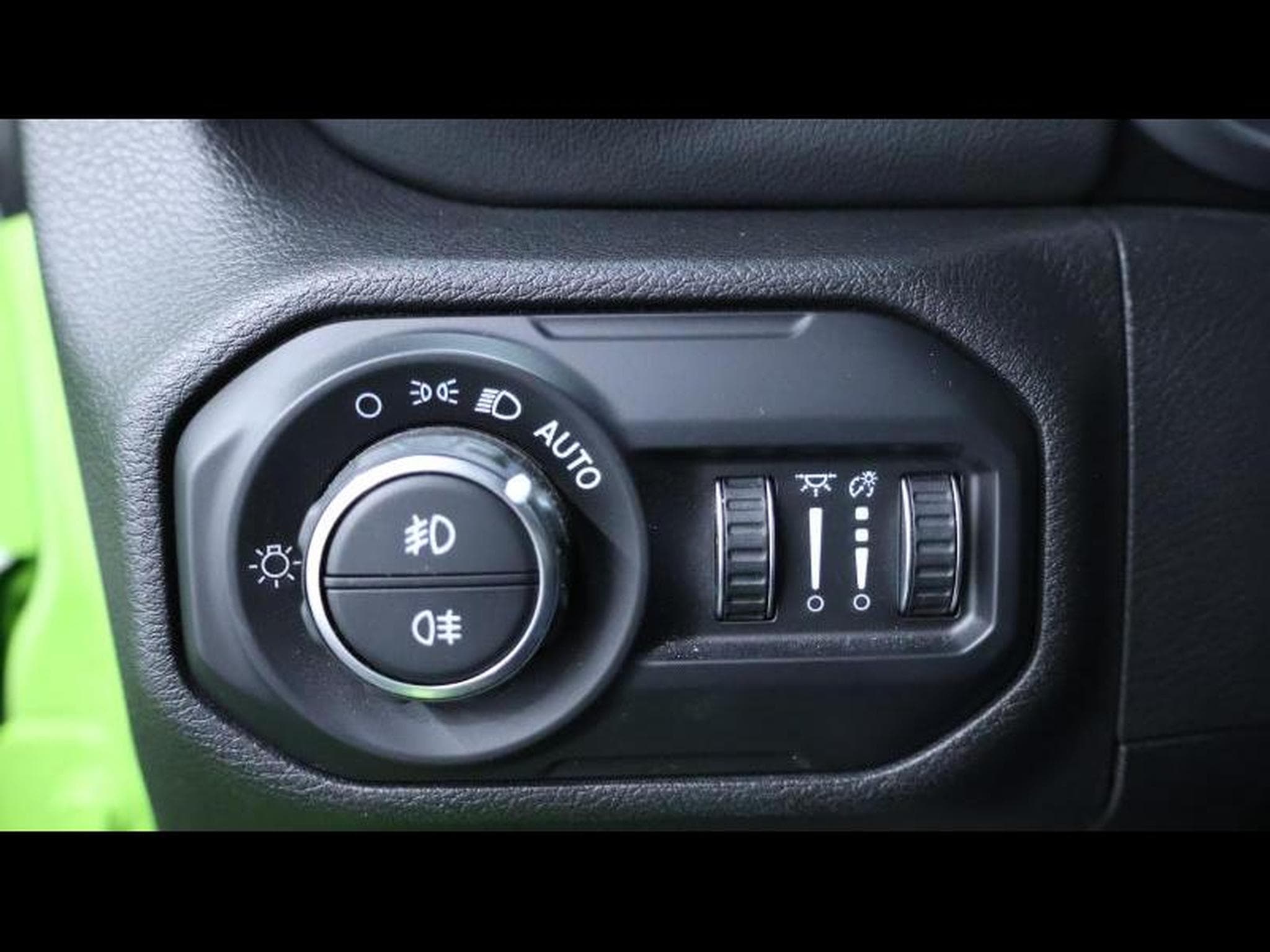 Jeep Wrangler Sahara 2.0 T 272h Auto (2022) - Photo 37