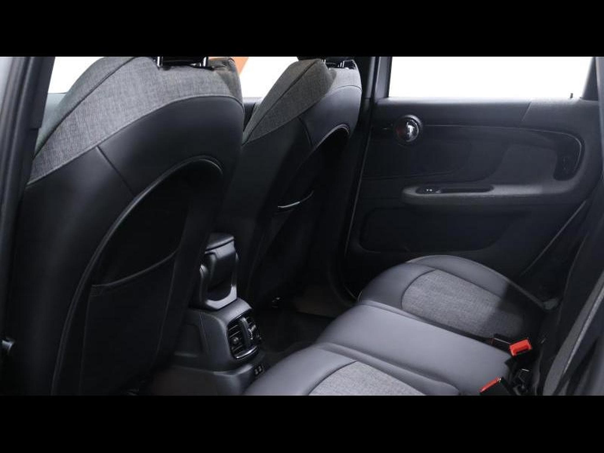 MINI Countryman 1.5 136ch Steptronic (2022) - Photo 18