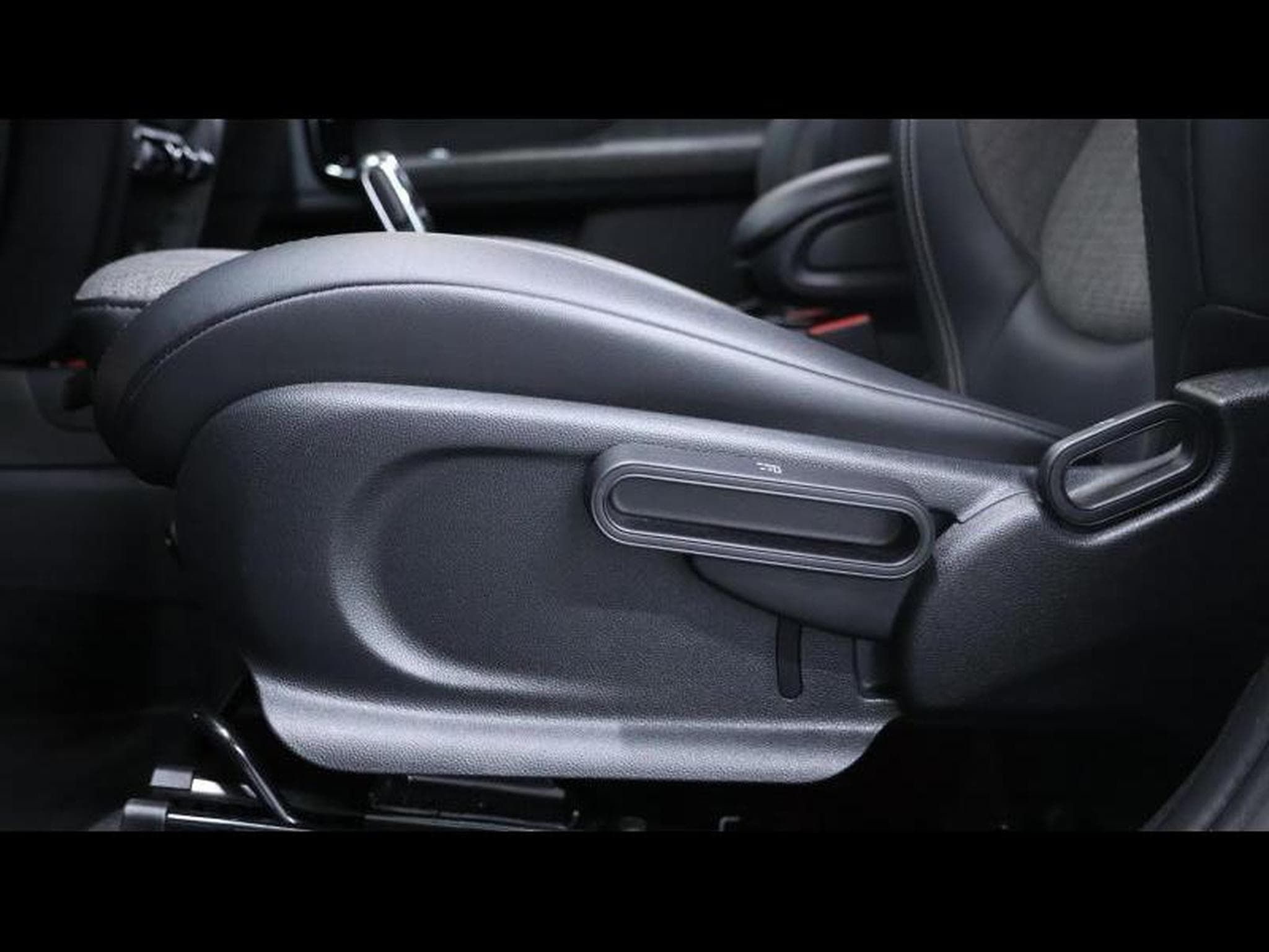 MINI Countryman 1.5 136ch Steptronic (2022) - Photo 33
