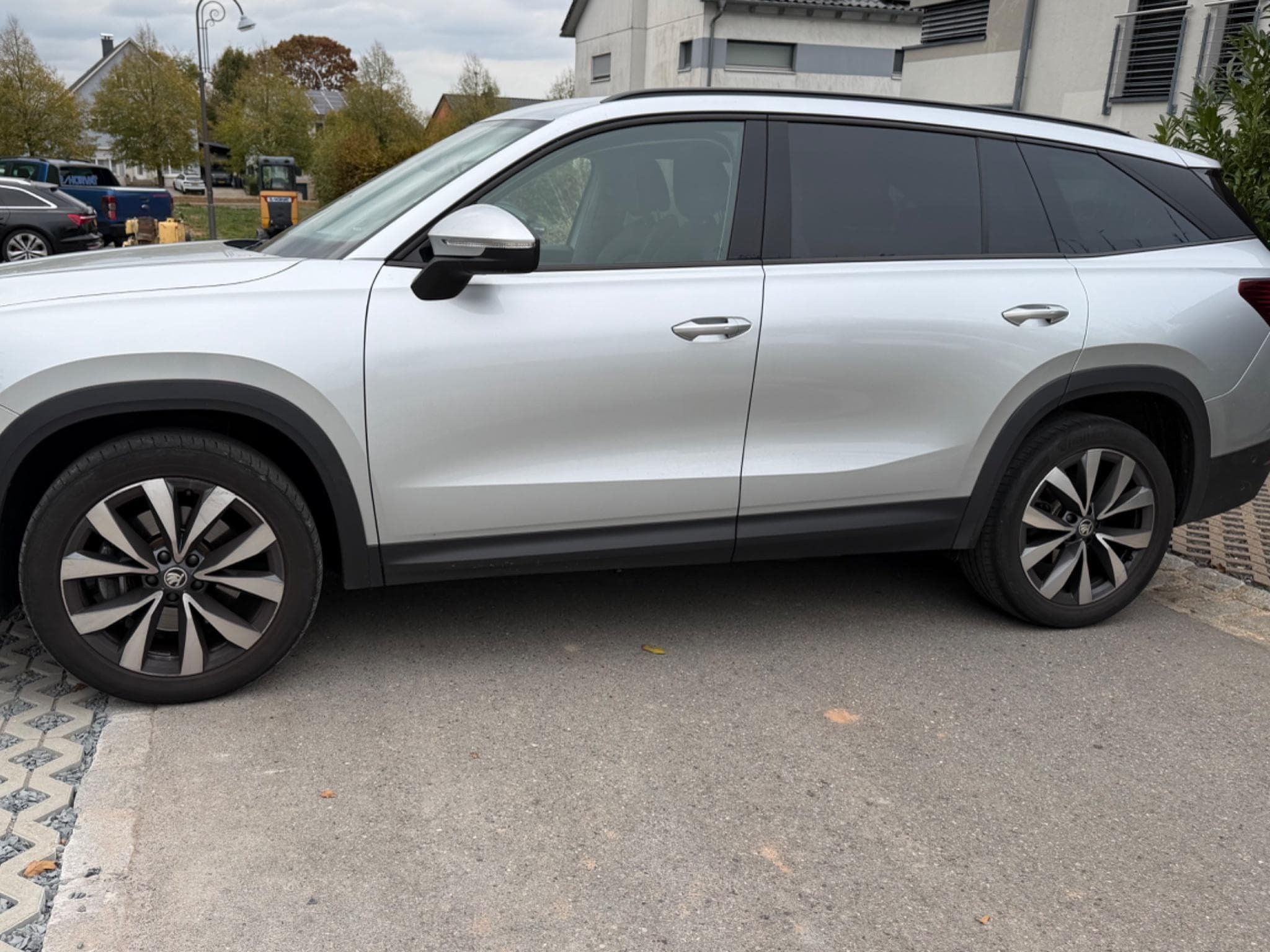 Skoda Kodiaq Selection 2.0 TDI 193 PS DSG 4x4 (2024) - Foto 2
