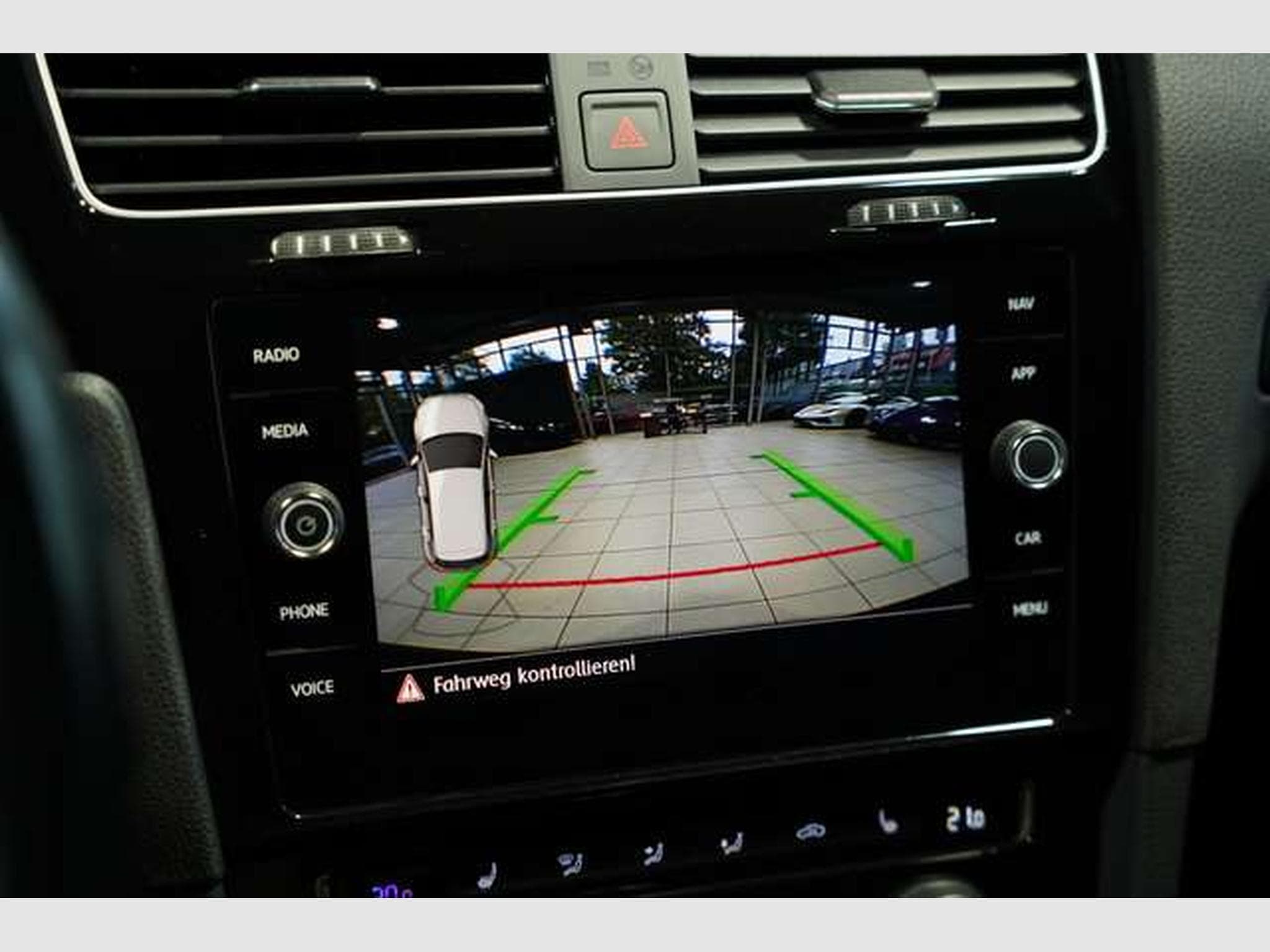 VW Golf R 4M DSG *19 *Digital *Kamera *Navigation (2019) - Photo 26
