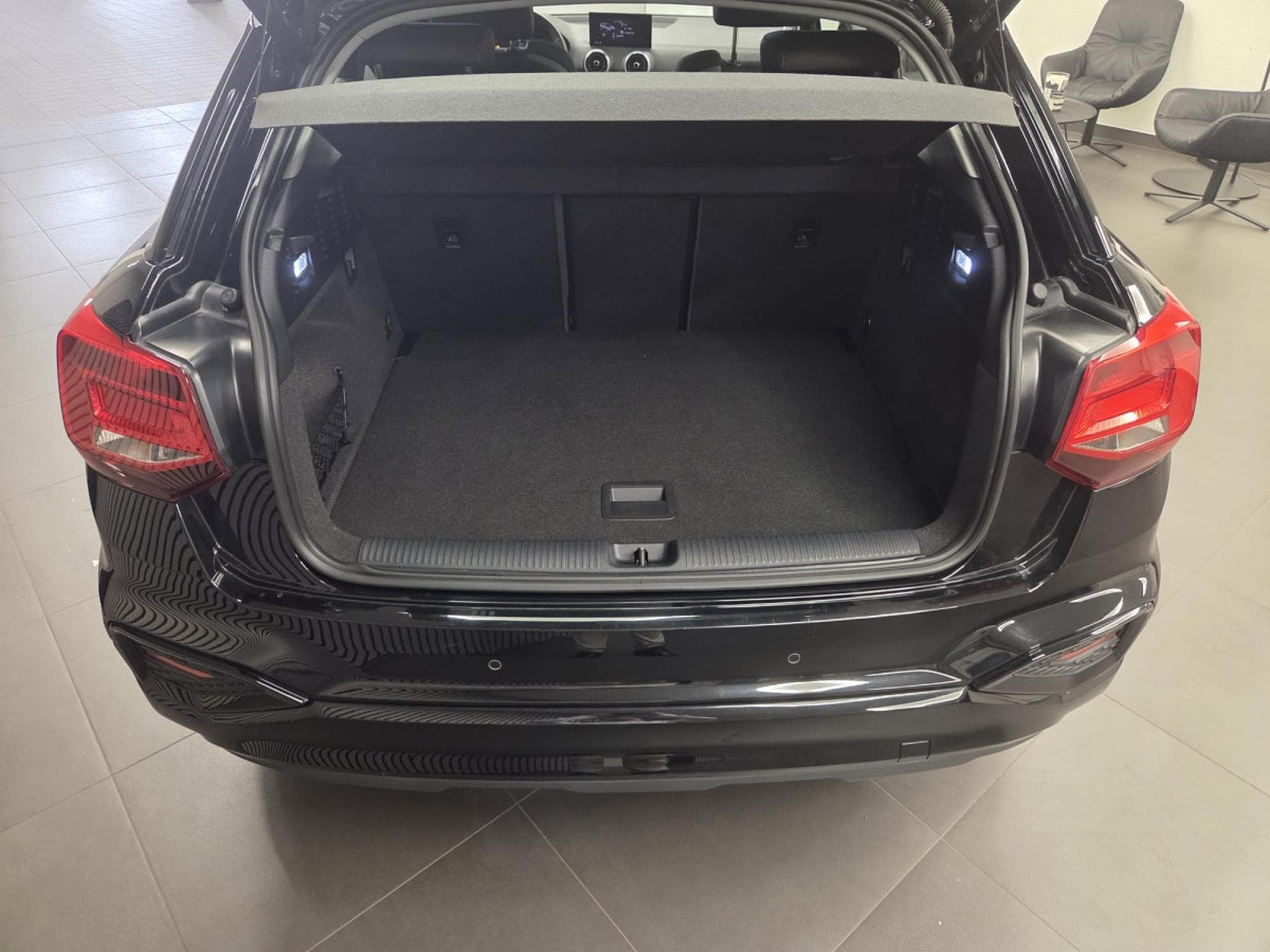 Audi Q2 Advanced 35 TFSI 150 CH / 110 kW S tronic (2022) - Foto 9