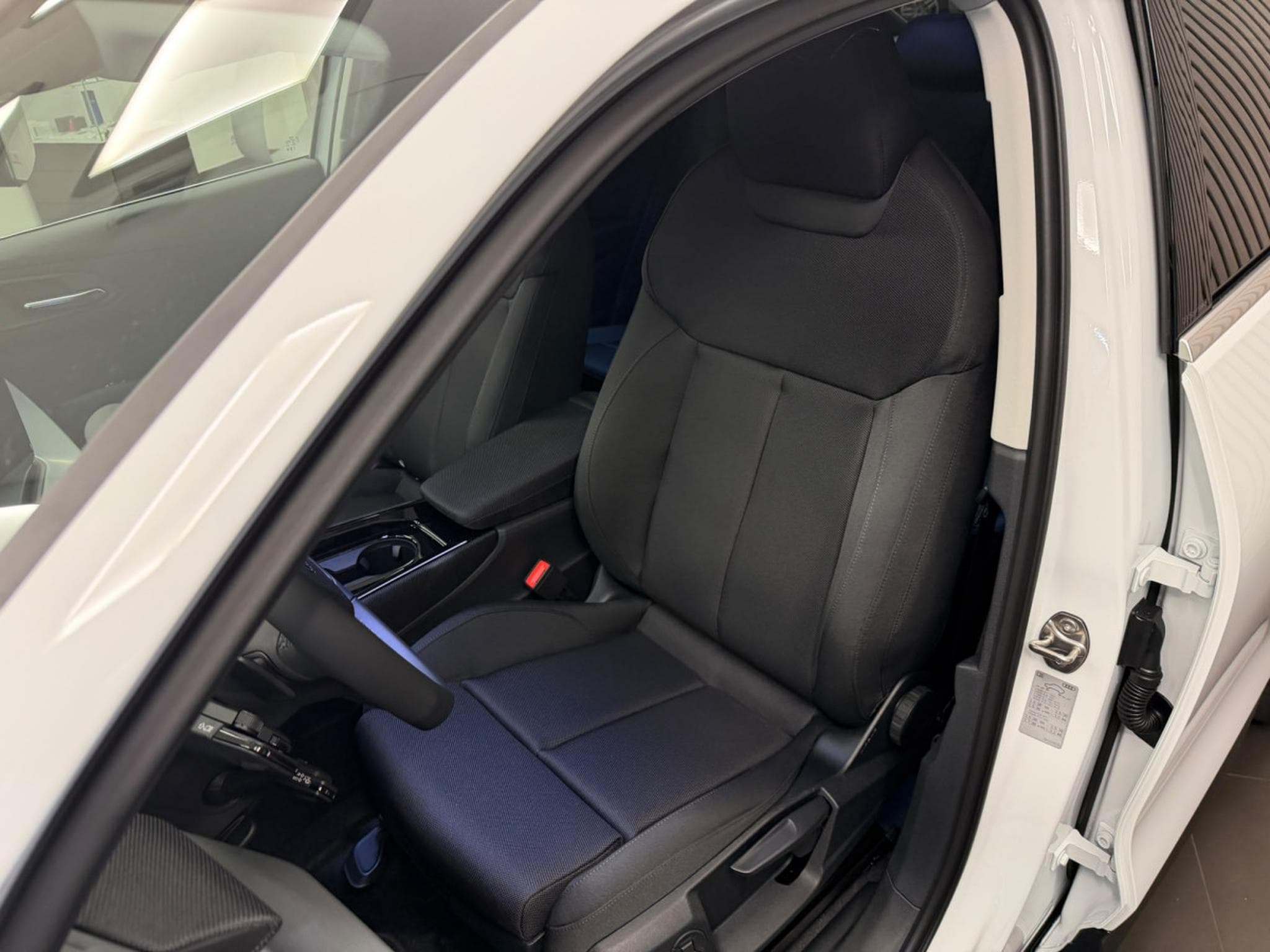 Audi Q3 Sportback e-hybrid S line 272ch / 200kW S tronic (2026) - Foto 2