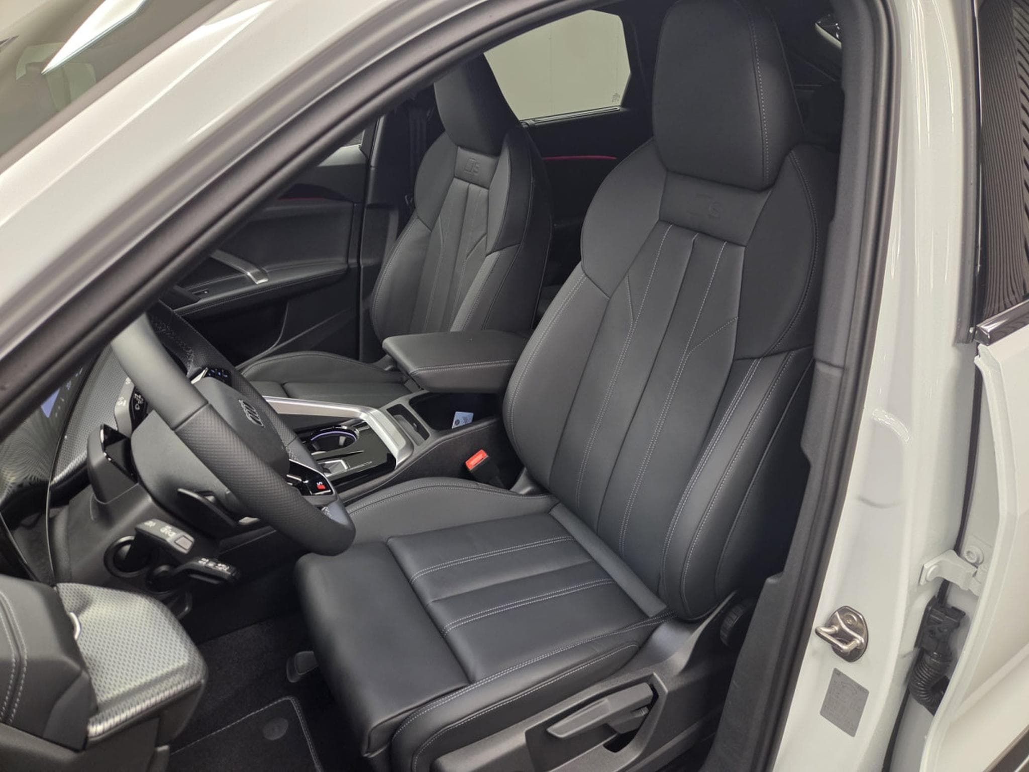 Audi Q5 Sportback S line e-hybrid quattro 299ch / 220kW S tronic (2026) - Foto 2