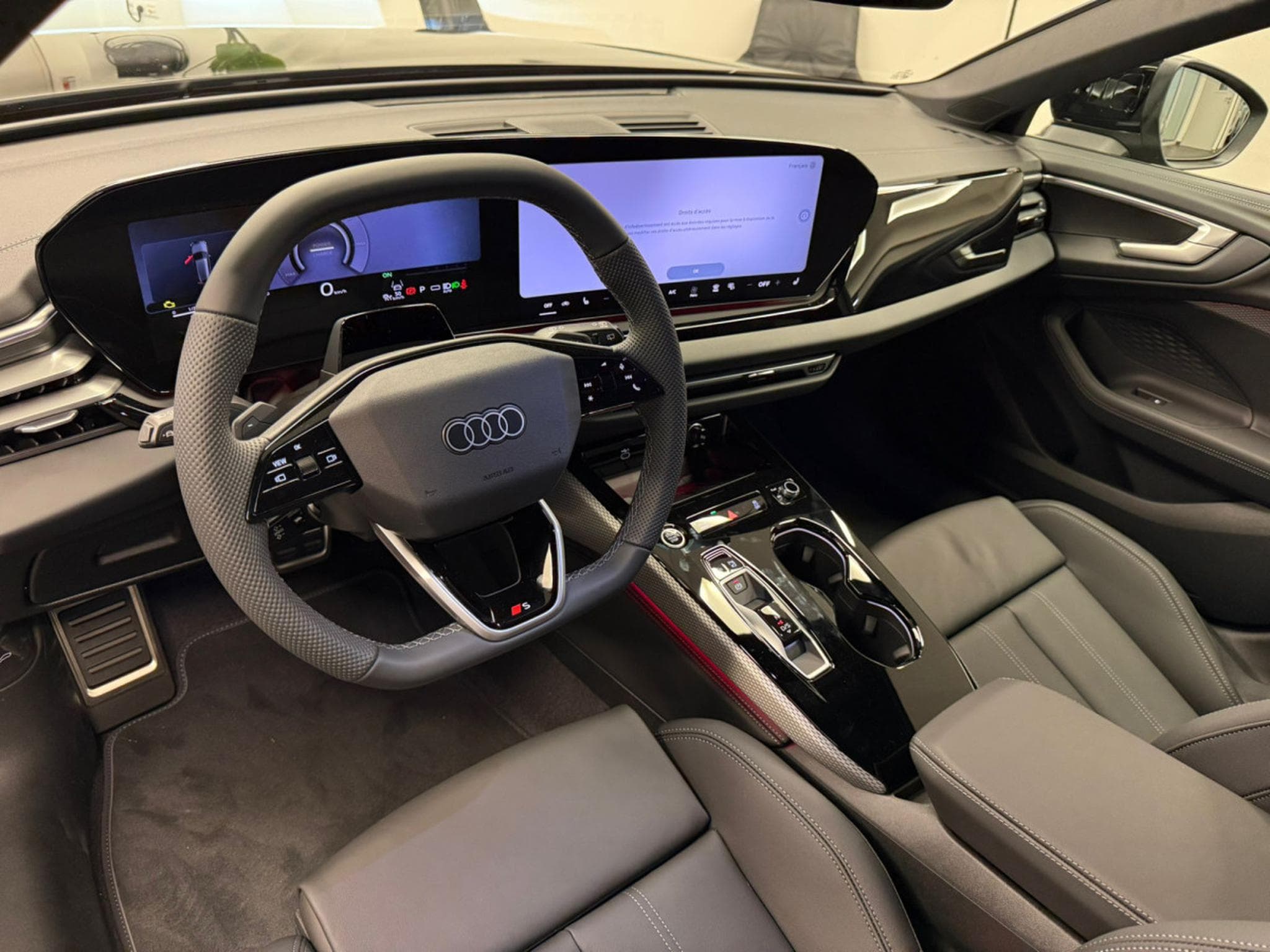Audi A5 Avant e-hybrid S line 367 CH / 270 kW S tronic (2026) - Photo 4