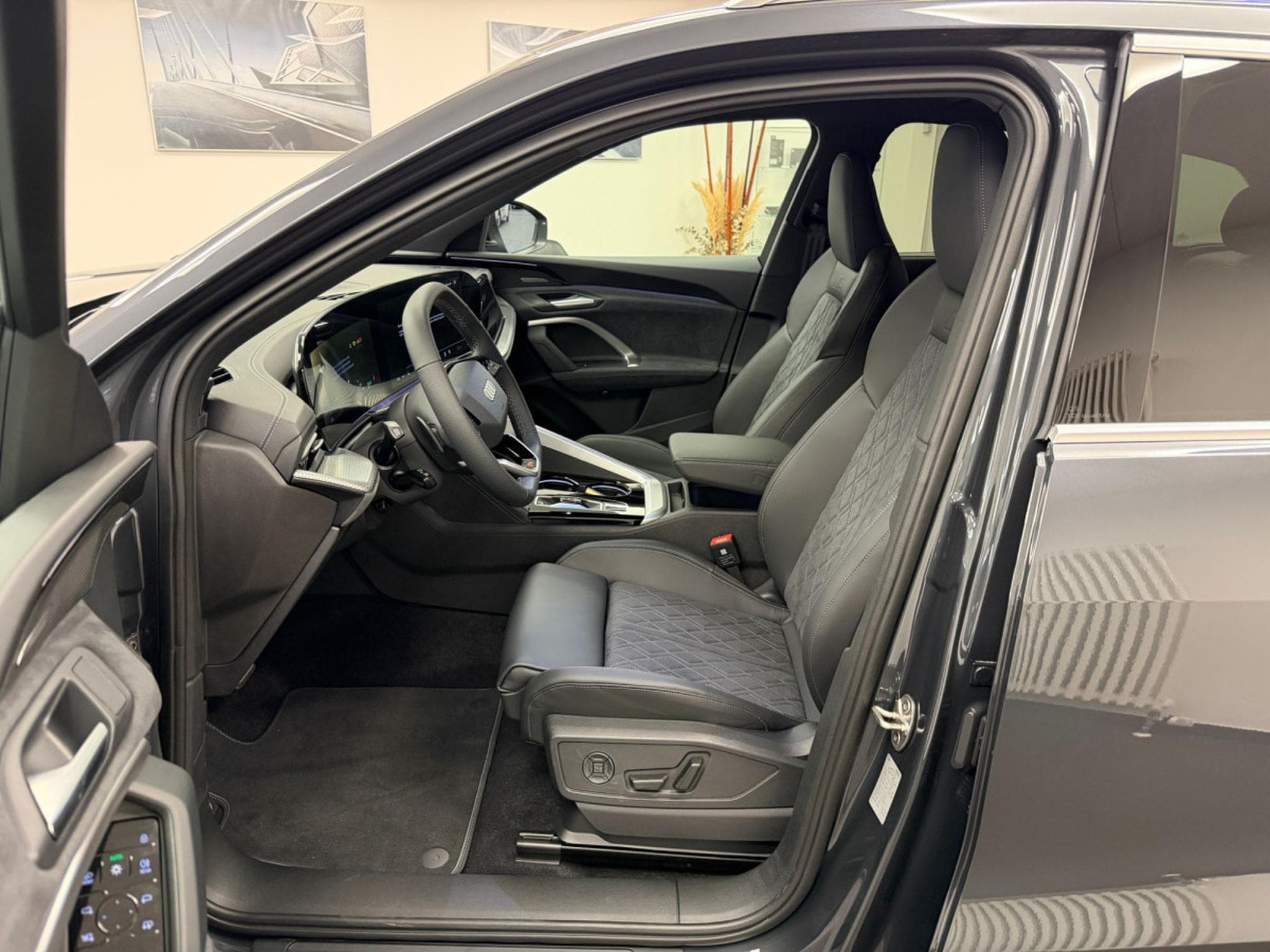 Audi Q5 SUV S line TDI quattro 204ch / 150kW S tronic (2026) - Photo 3