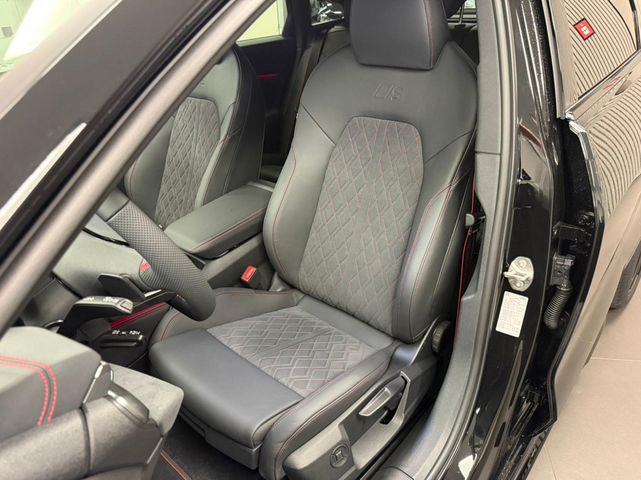 Audi A5 Berline TDI quattro 204 CH / 150 kW S tronic (2026) - Photo 2