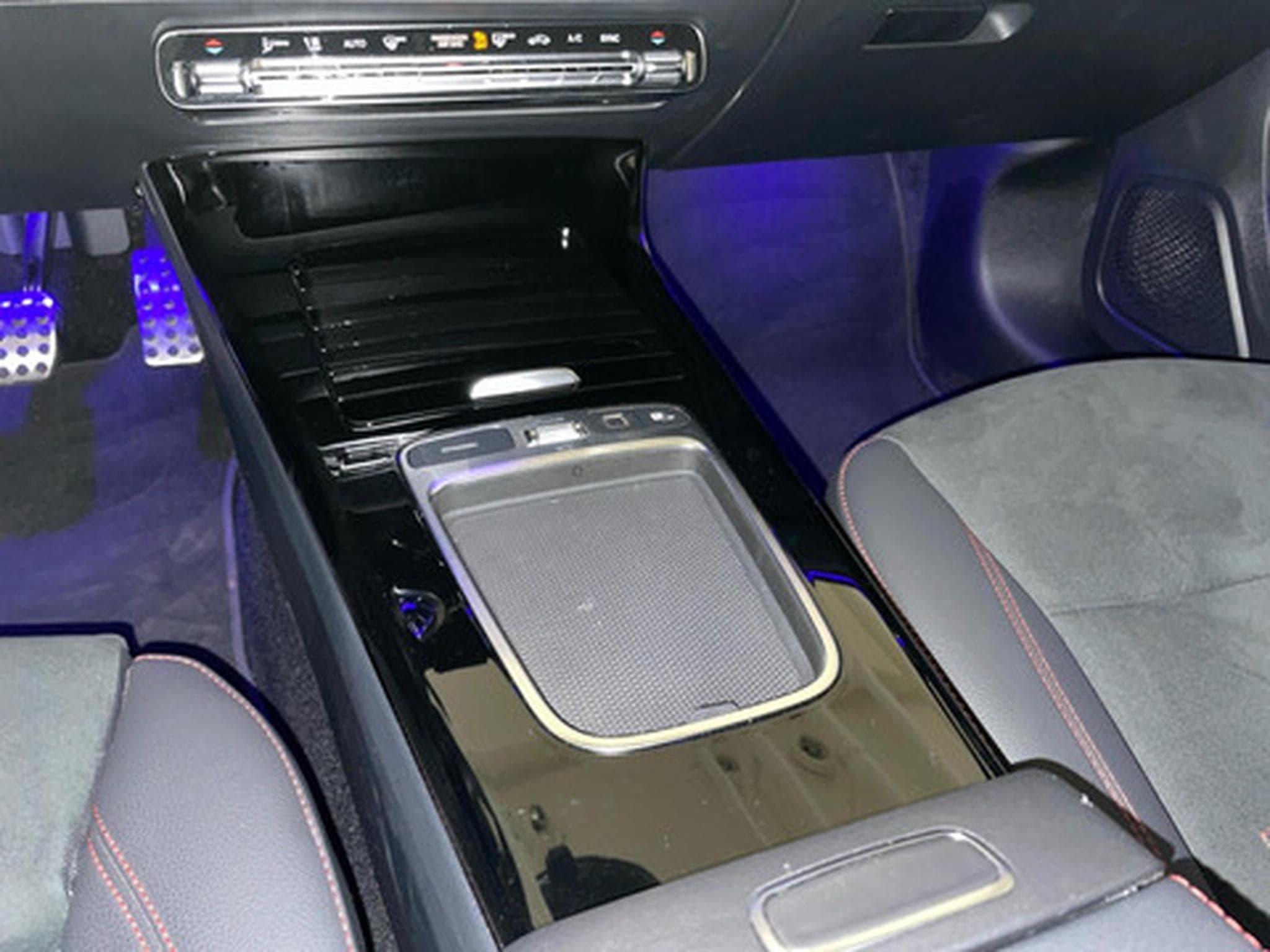Mercedes A 200 1.3 hatchback AMG EDITION (2025) - Photo 10