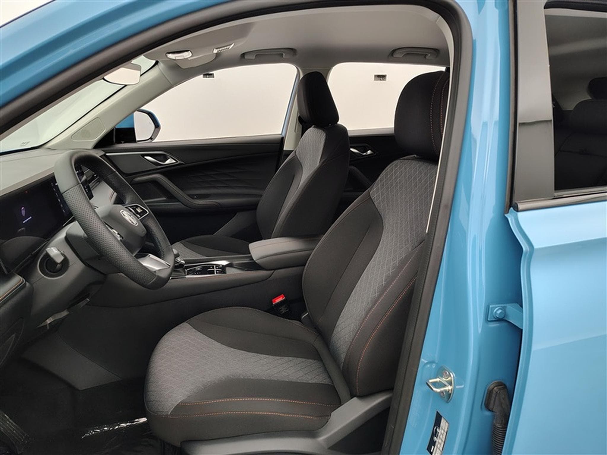 MG EHS 1.5 PHEV Comfort NAVI / FULL LED / CAMERA / JA 19" (2026) - Photo 7