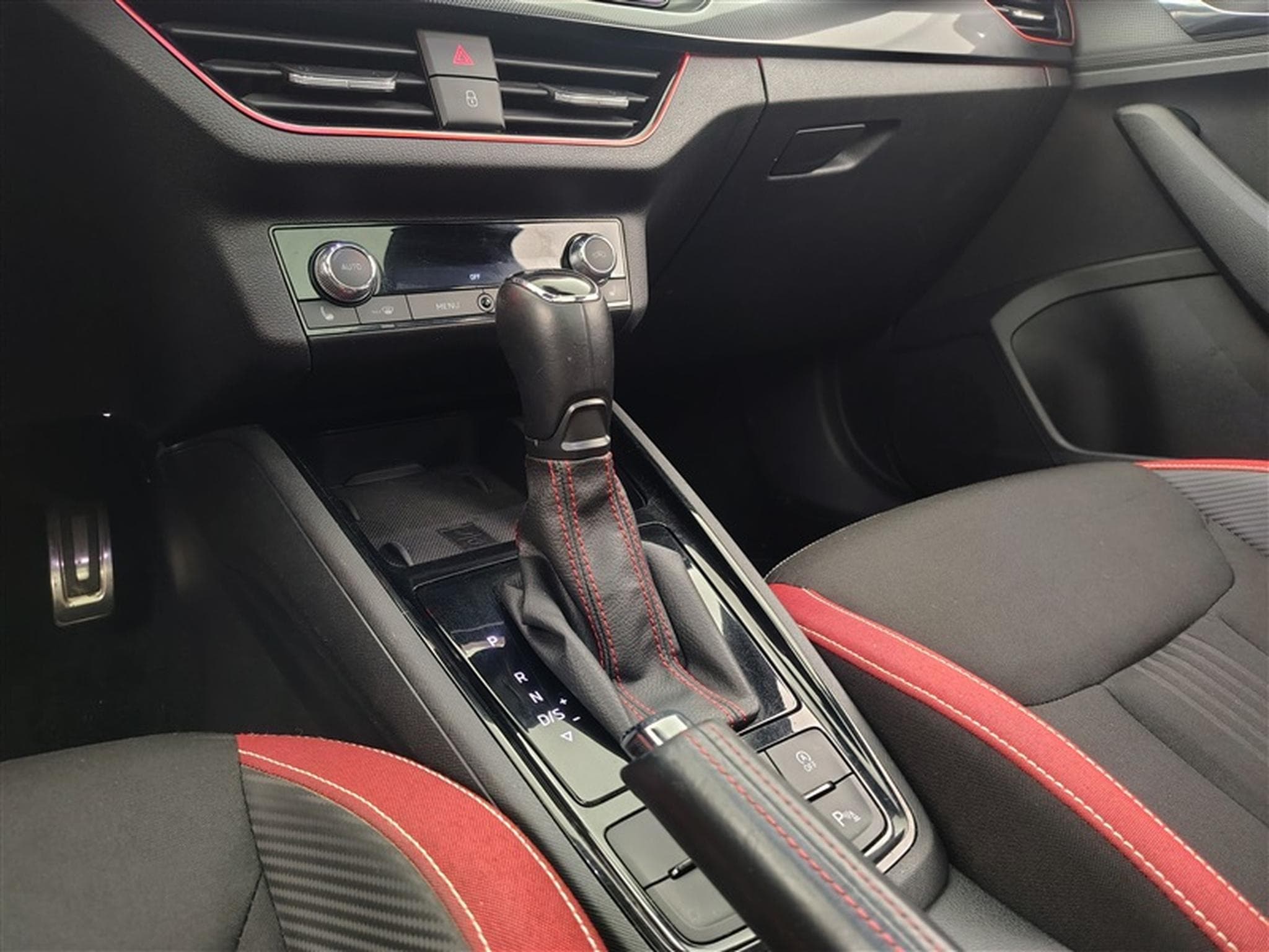 Skoda Scala 1.0 TSI Monte Carlo DSG (2020) - Photo 11