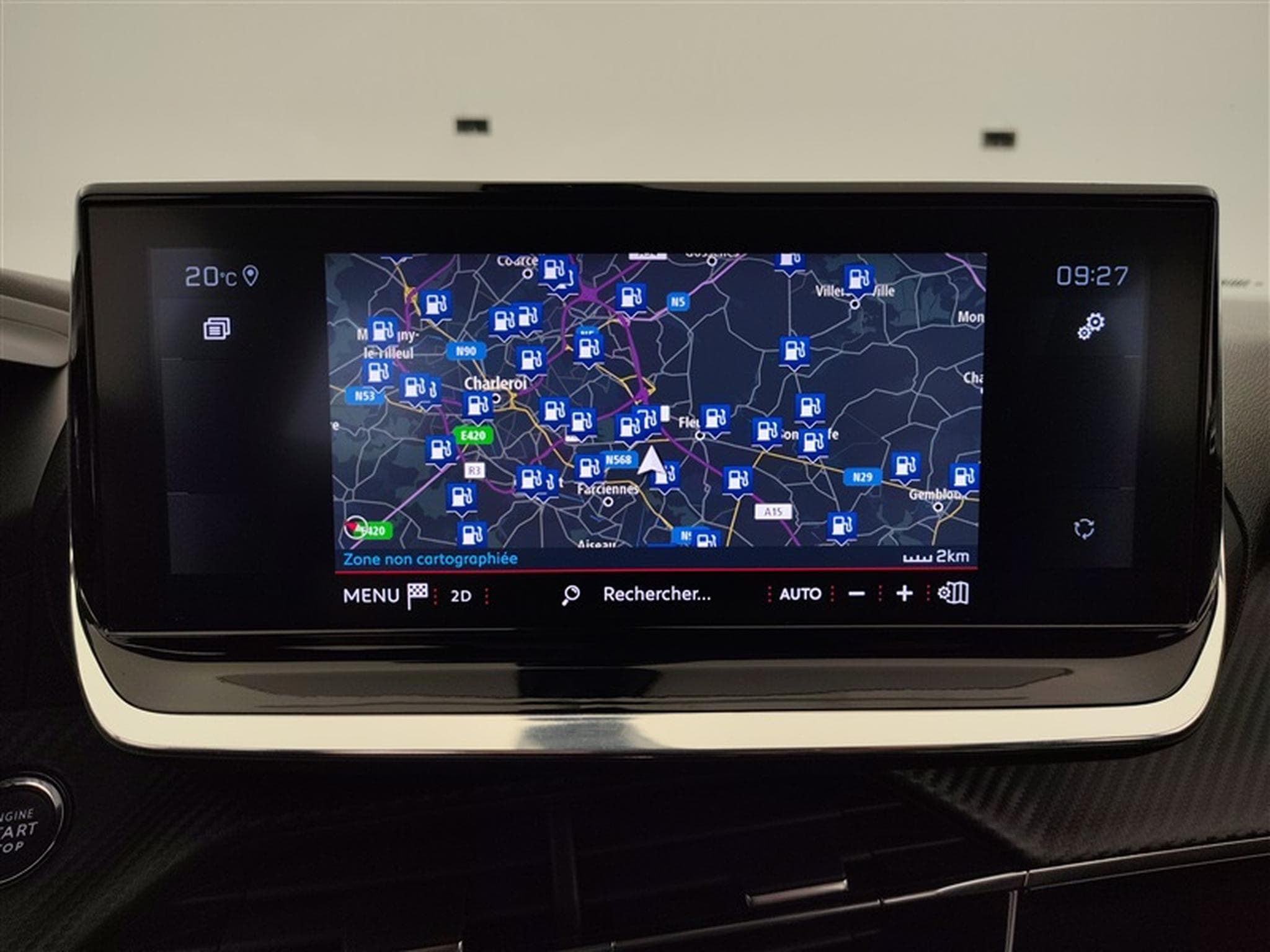 Peugeot 2008 1.2 PureTech Allure Pack NAVI / CARPLAY / CAMERA (2020) - Photo 11