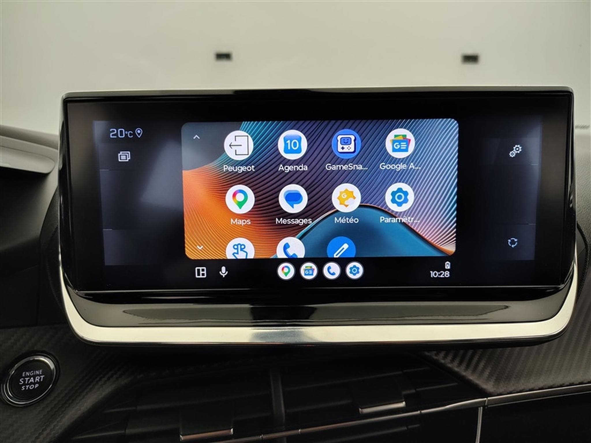 Peugeot 2008 1.2 PureTech Allure Pack NAVI / CARPLAY / CAMERA (2020) - Photo 20