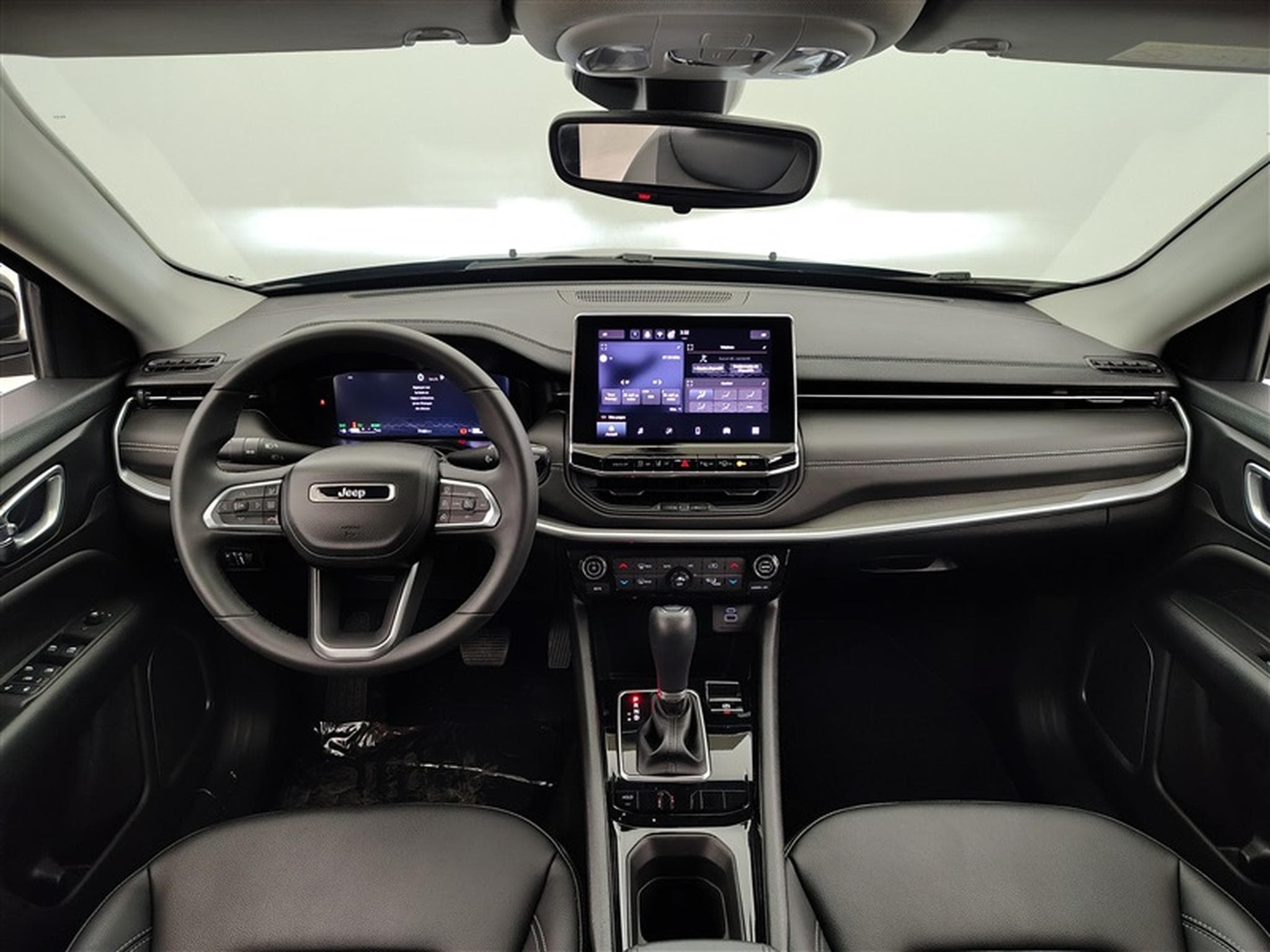 Jeep Compass 1.5 Turbo 130Cv T4 BVR7 e-Hybrid Altitude CARPLAY / CAMERA (2025) - Photo 8