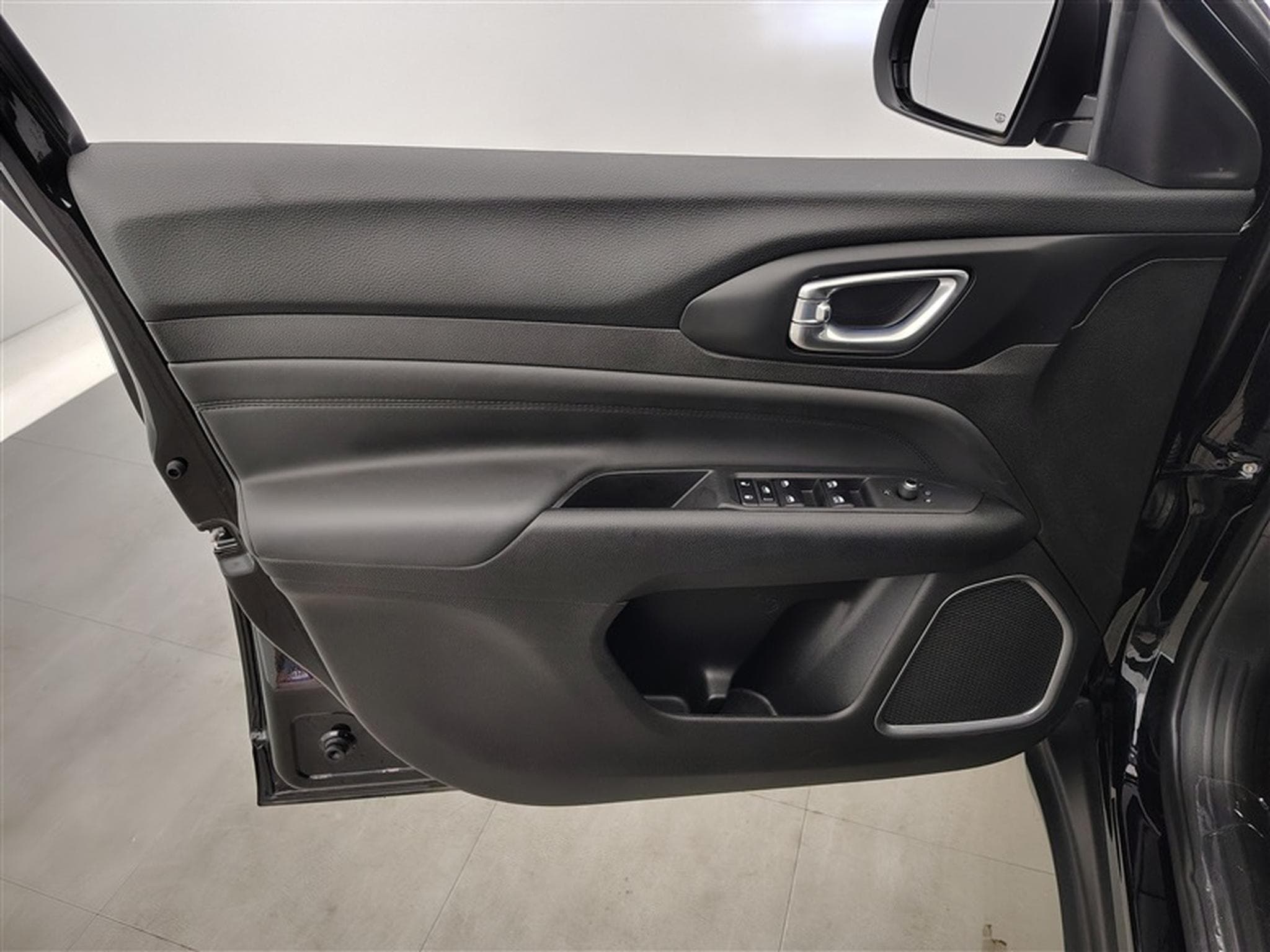 Jeep Compass 1.5 Turbo 130Cv T4 BVR7 e-Hybrid Altitude CARPLAY / CAMERA (2025) - Photo 17