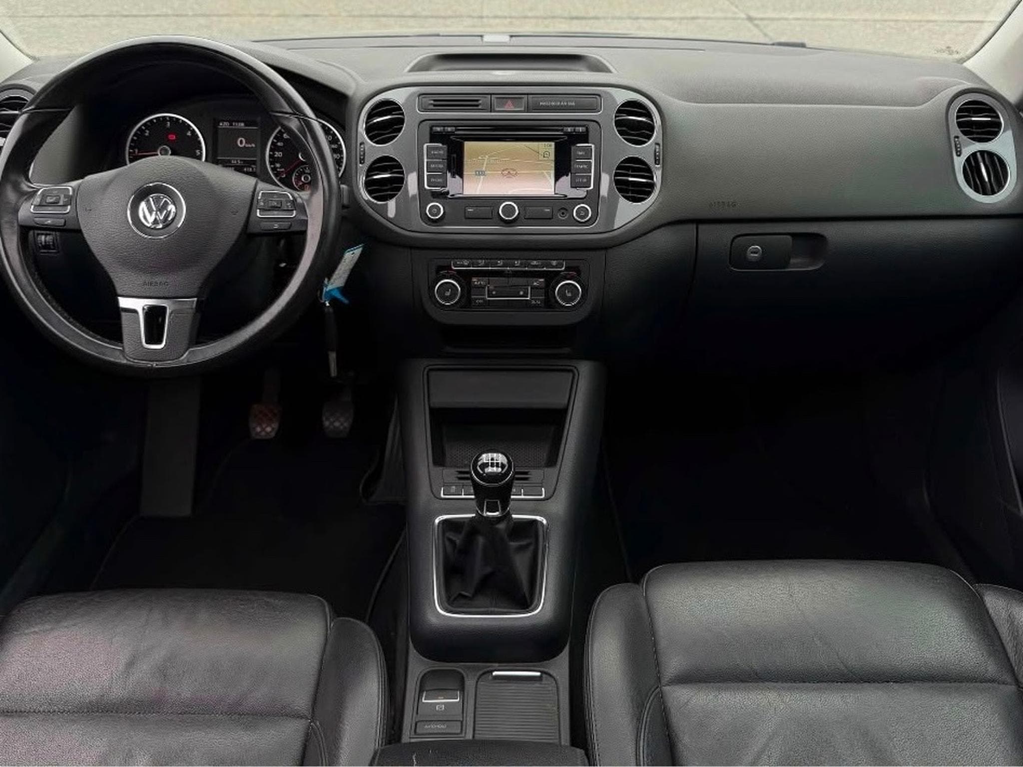 VW Tiguan Tiguan 2.0 TDI  BlueMotion PANO FULL (2013) - Photo 2