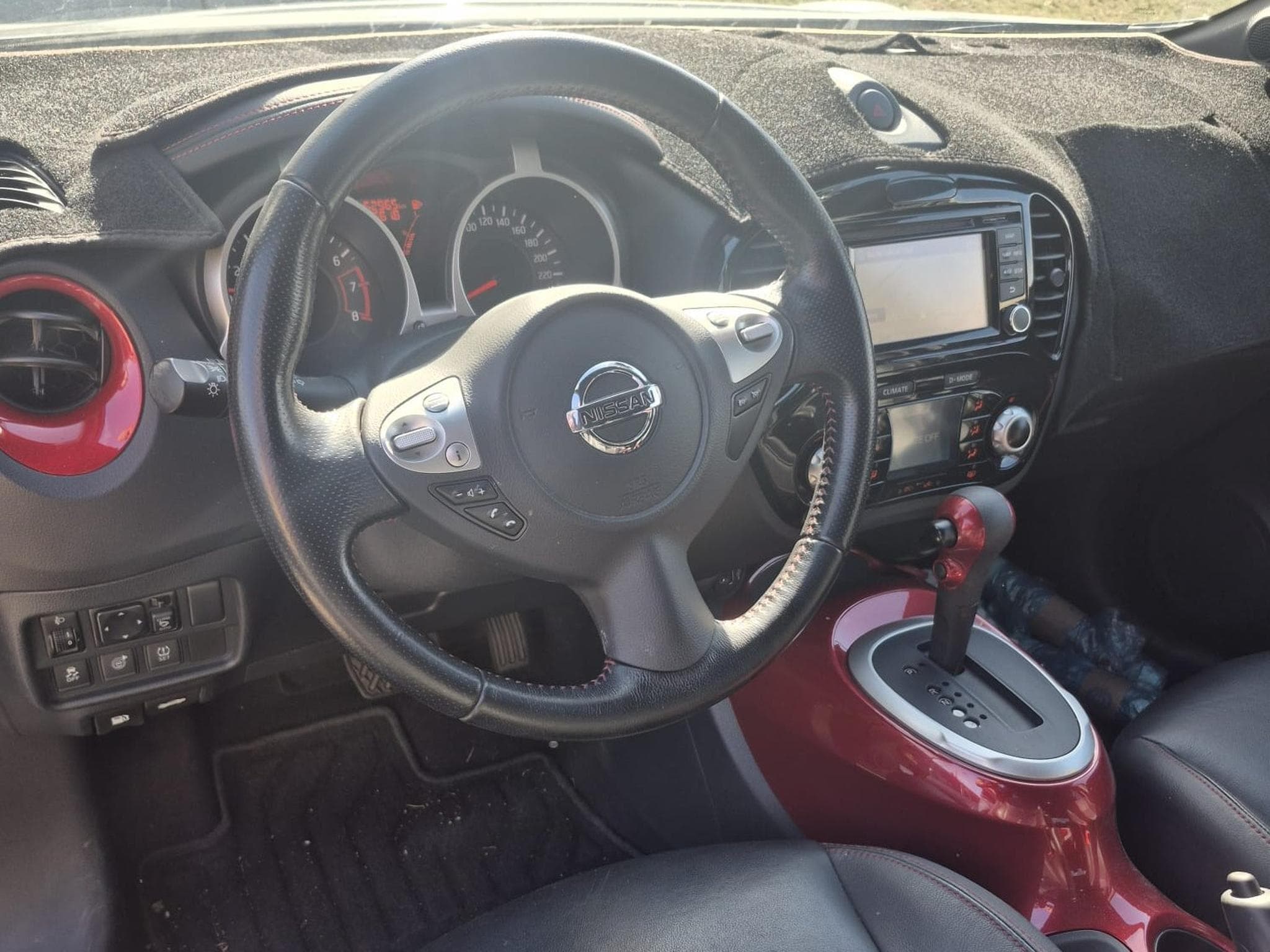 Nissan Juke Tekna (2018) - Photo 6