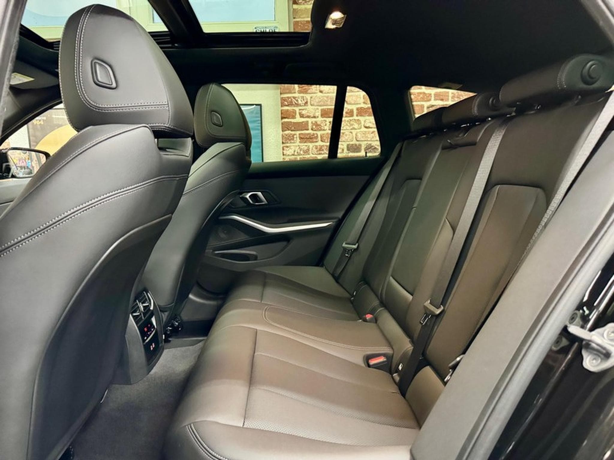 BMW 320 320dA Touring 2.0 190cv Auto M-SPORT (2025) - Photo 6