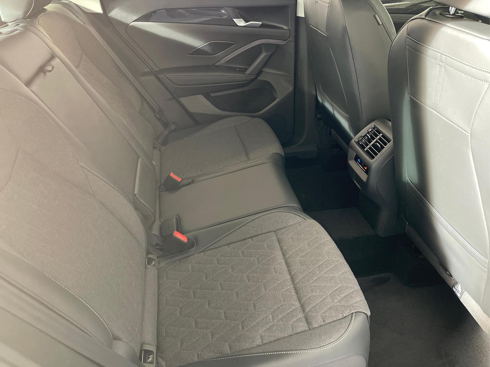 VW Tiguan LIFE (2026) - Foto 18