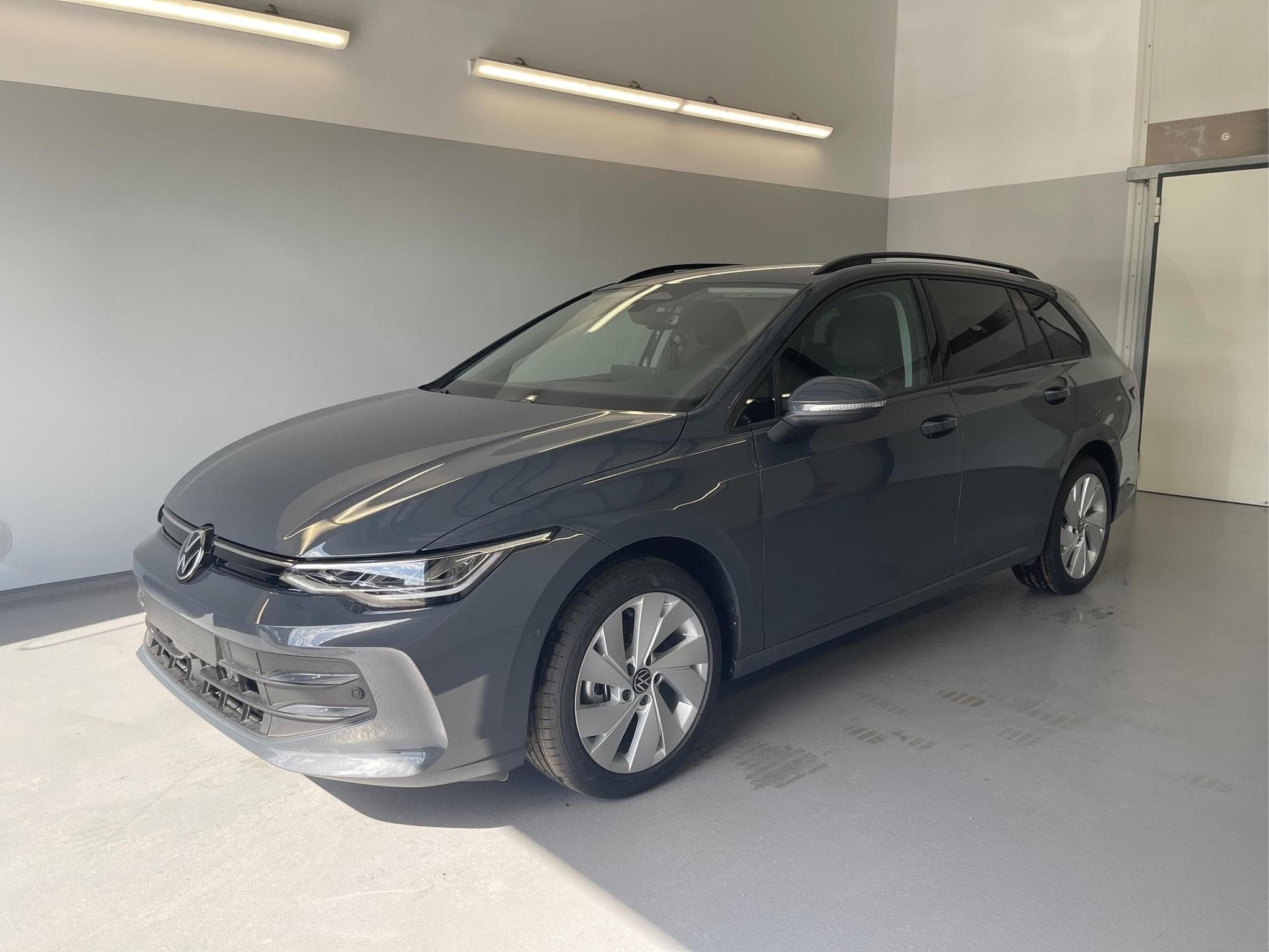 VW Golf Variant Life (2026) - Foto 1