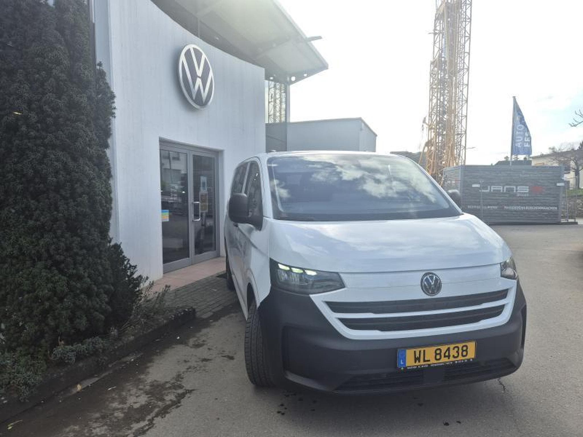VW Caravelle Combi court (2026) - Photo 2