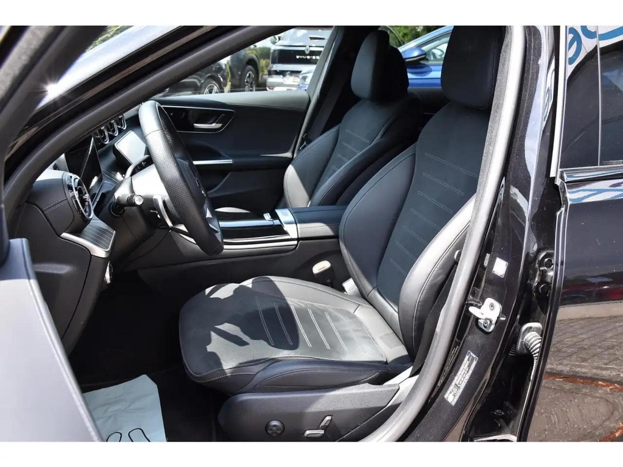 Mercedes C 200 (2025) - Photo 7