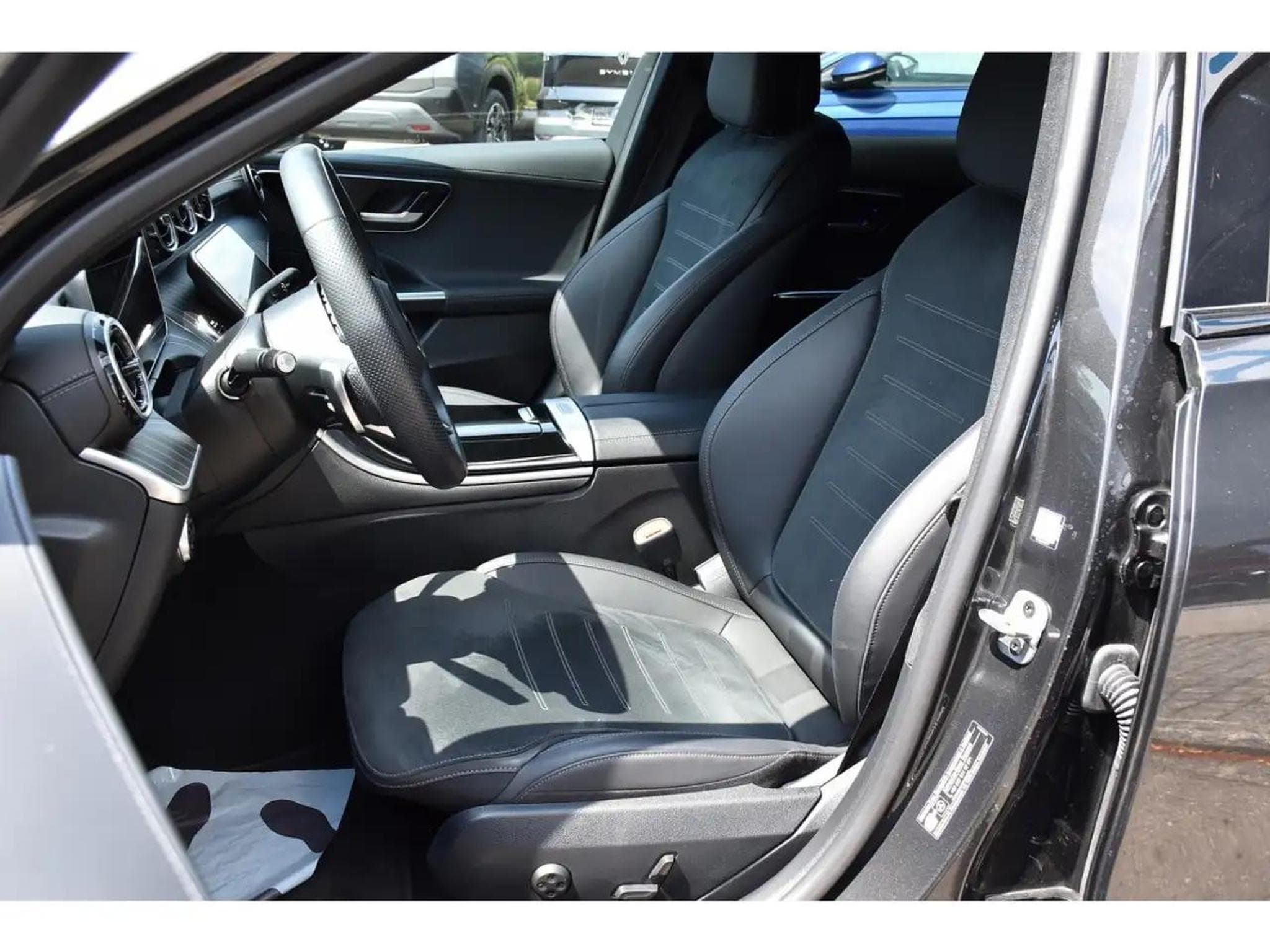 Mercedes C 200 (2025) - Photo 7